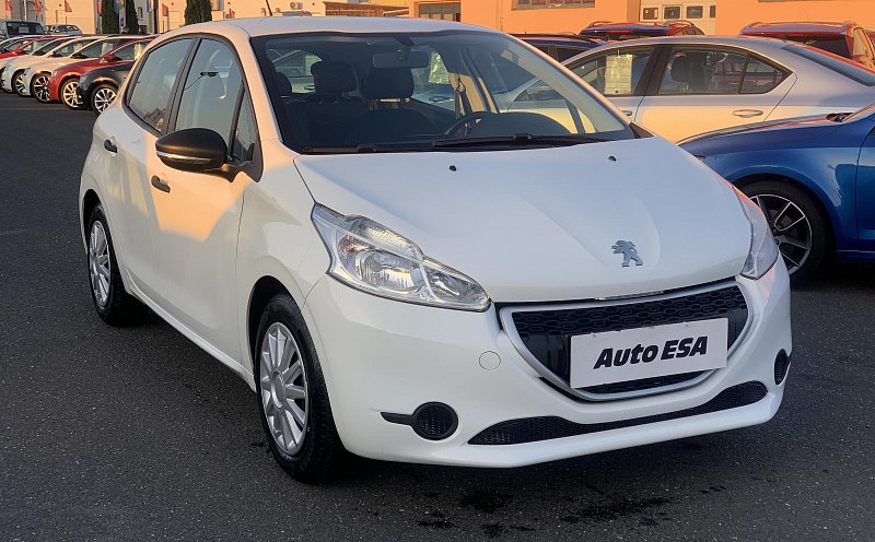 Peugeot 208 1.0 i 