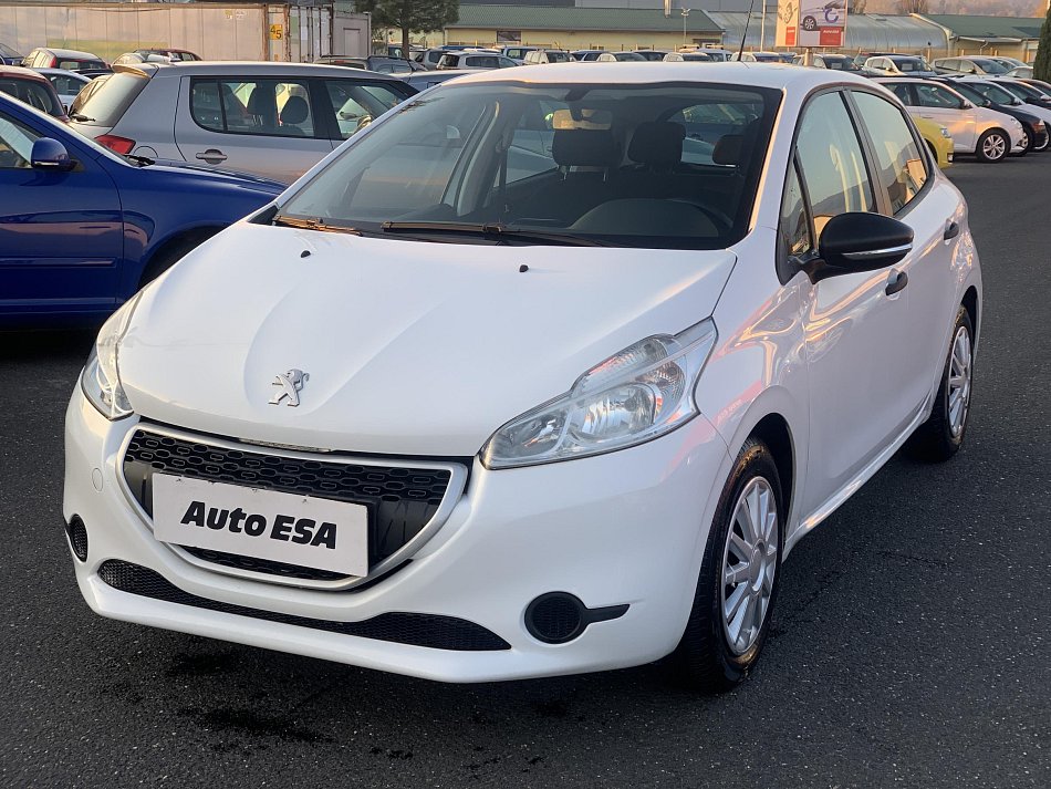 Peugeot 208 1.0 i 
