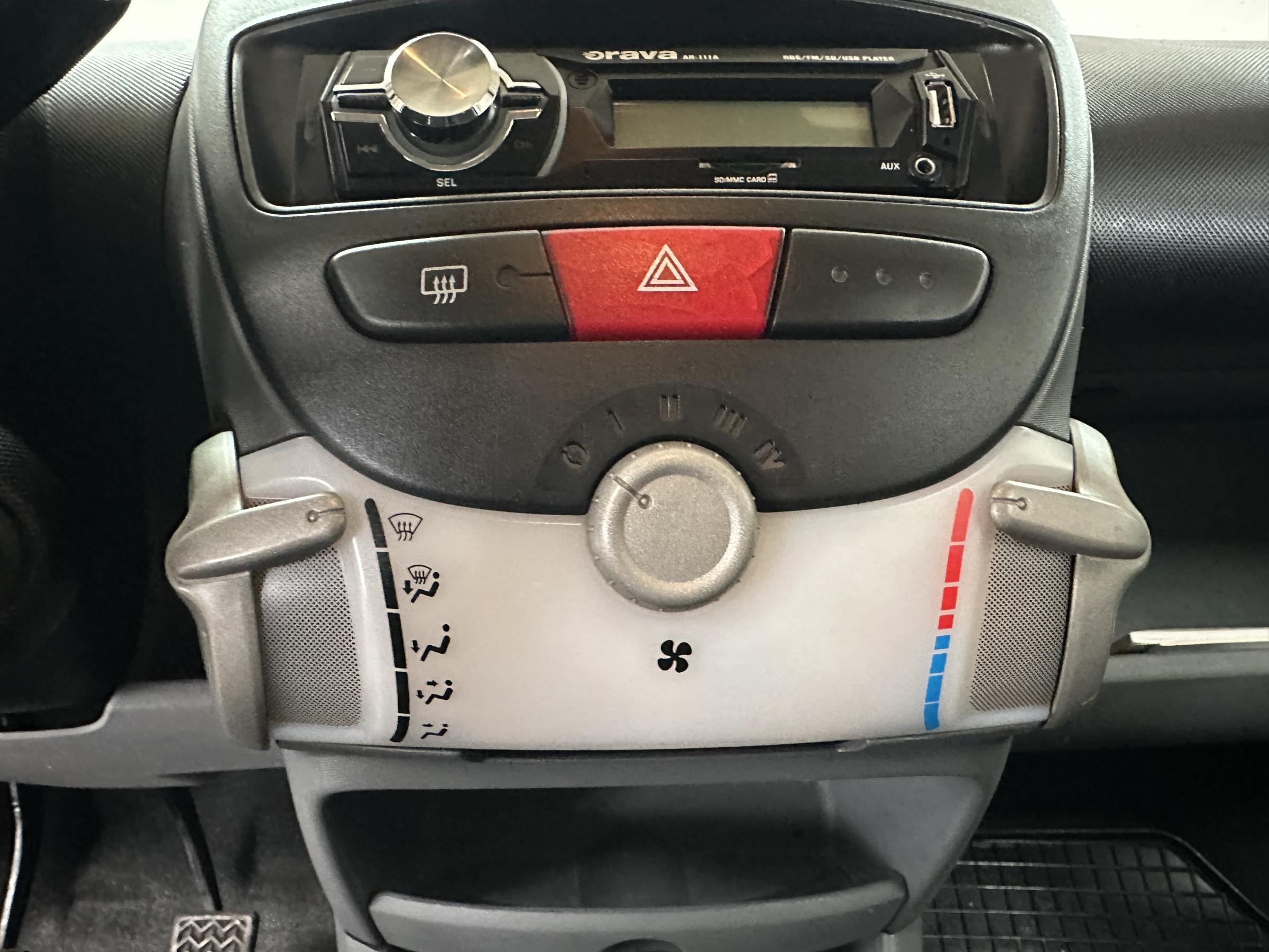 Peugeot 107, 2006 - pohled č. 14