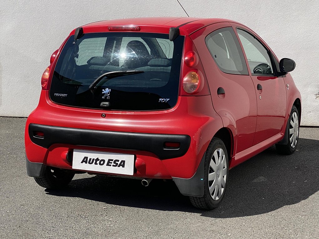 Peugeot 107 1.0i 
