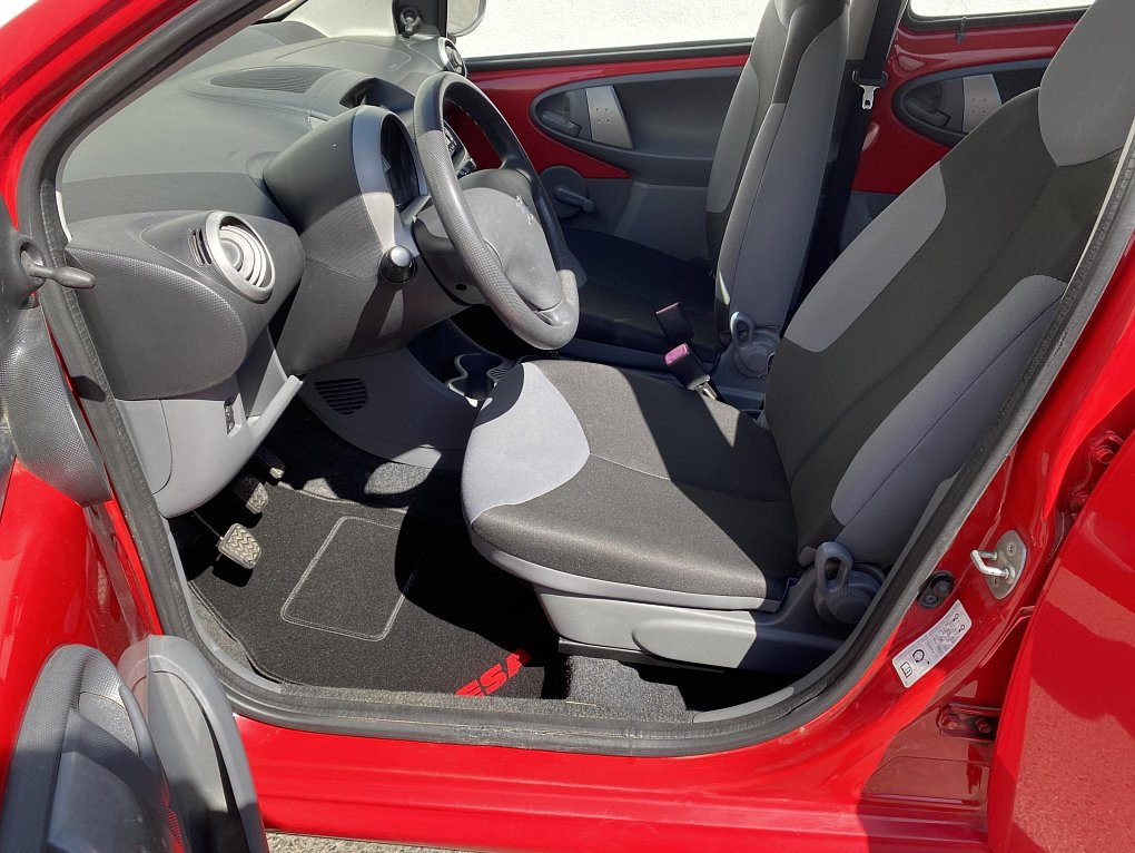Peugeot 107 1.0i 