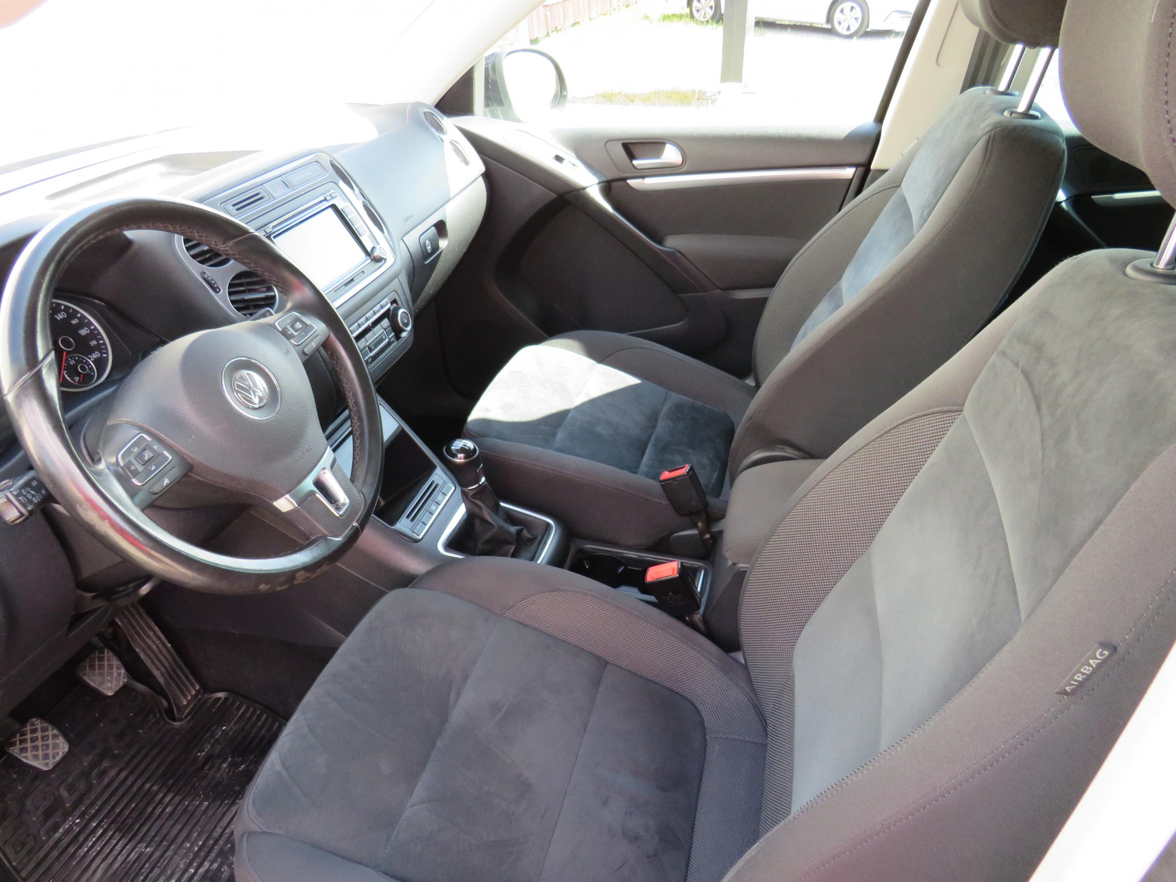 Volkswagen Tiguan, 2015 - pohled č. 10