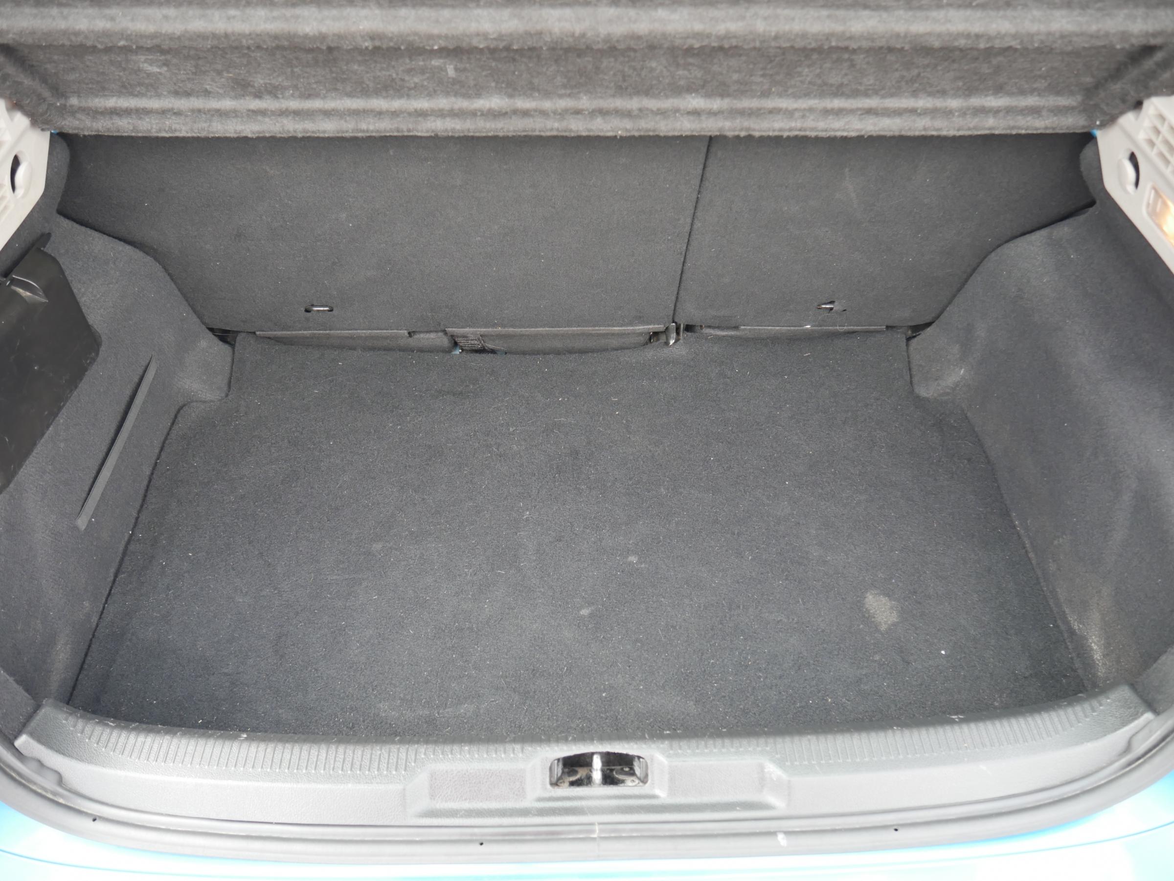 Peugeot 207, 2011 - pohled č. 7