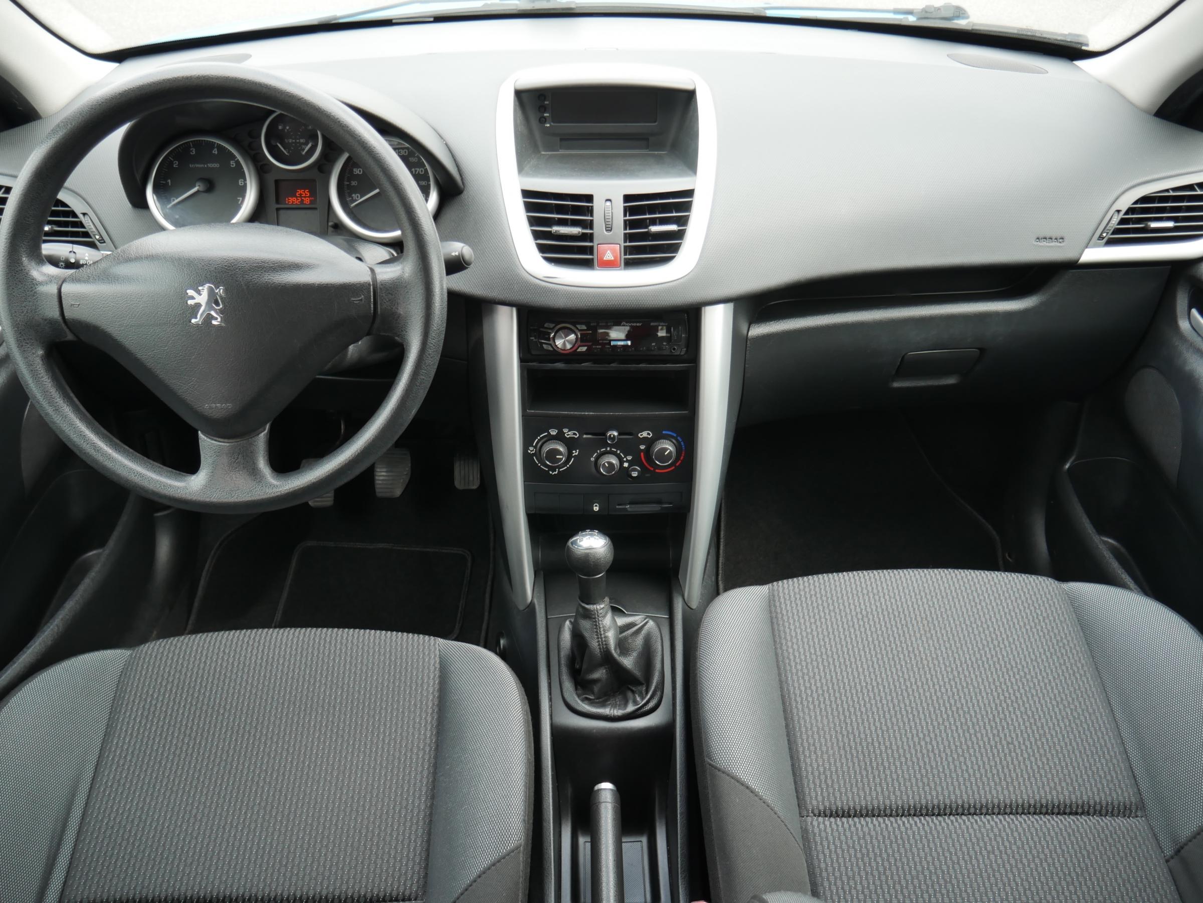 Peugeot 207, 2011 - pohled č. 8