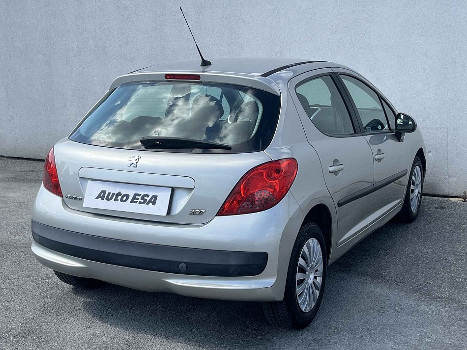 Peugeot 207 1.4i 