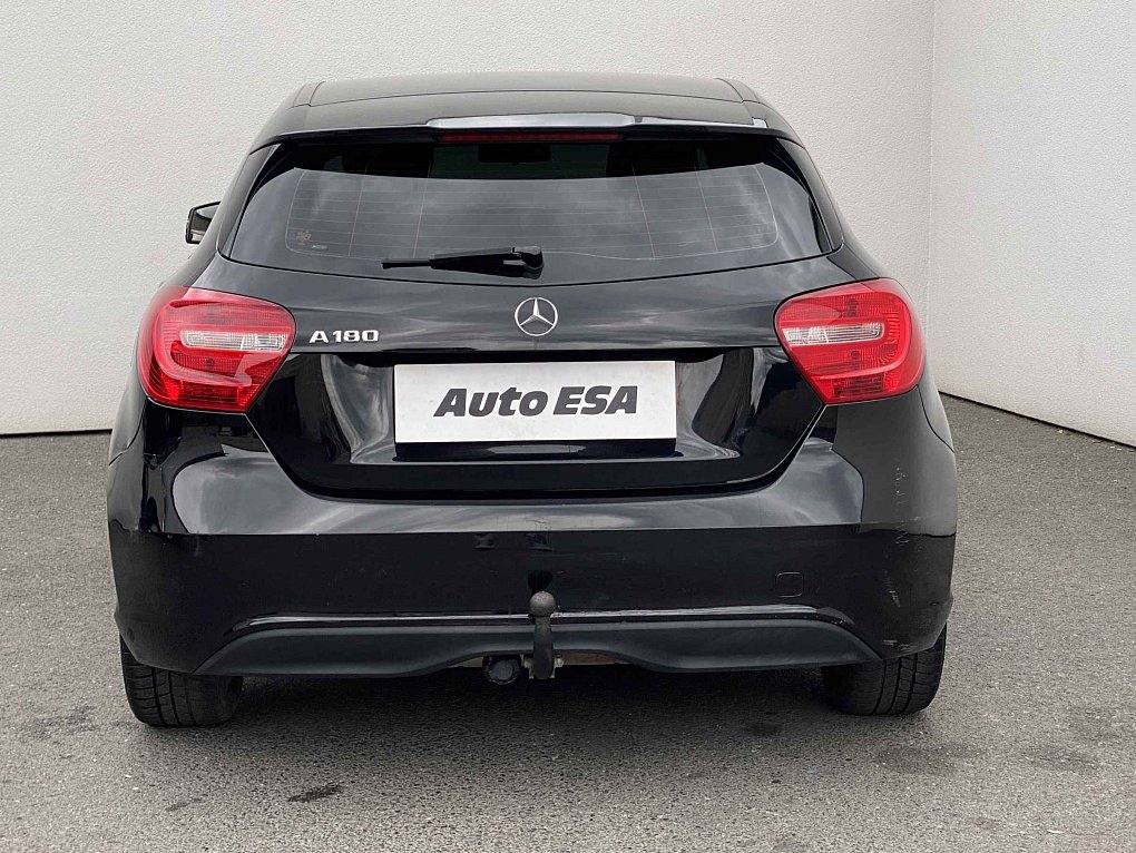 Mercedes-Benz Třída A 1.6i  A180