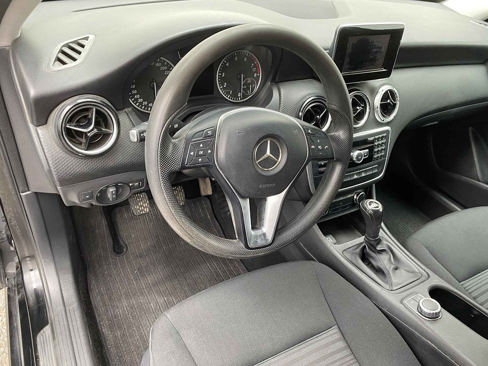 Mercedes-Benz Třída A 1.6i  A180