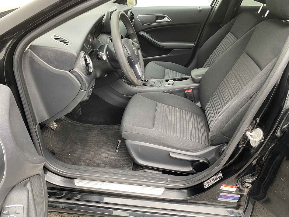Mercedes-Benz Třída A 1.6i  A180