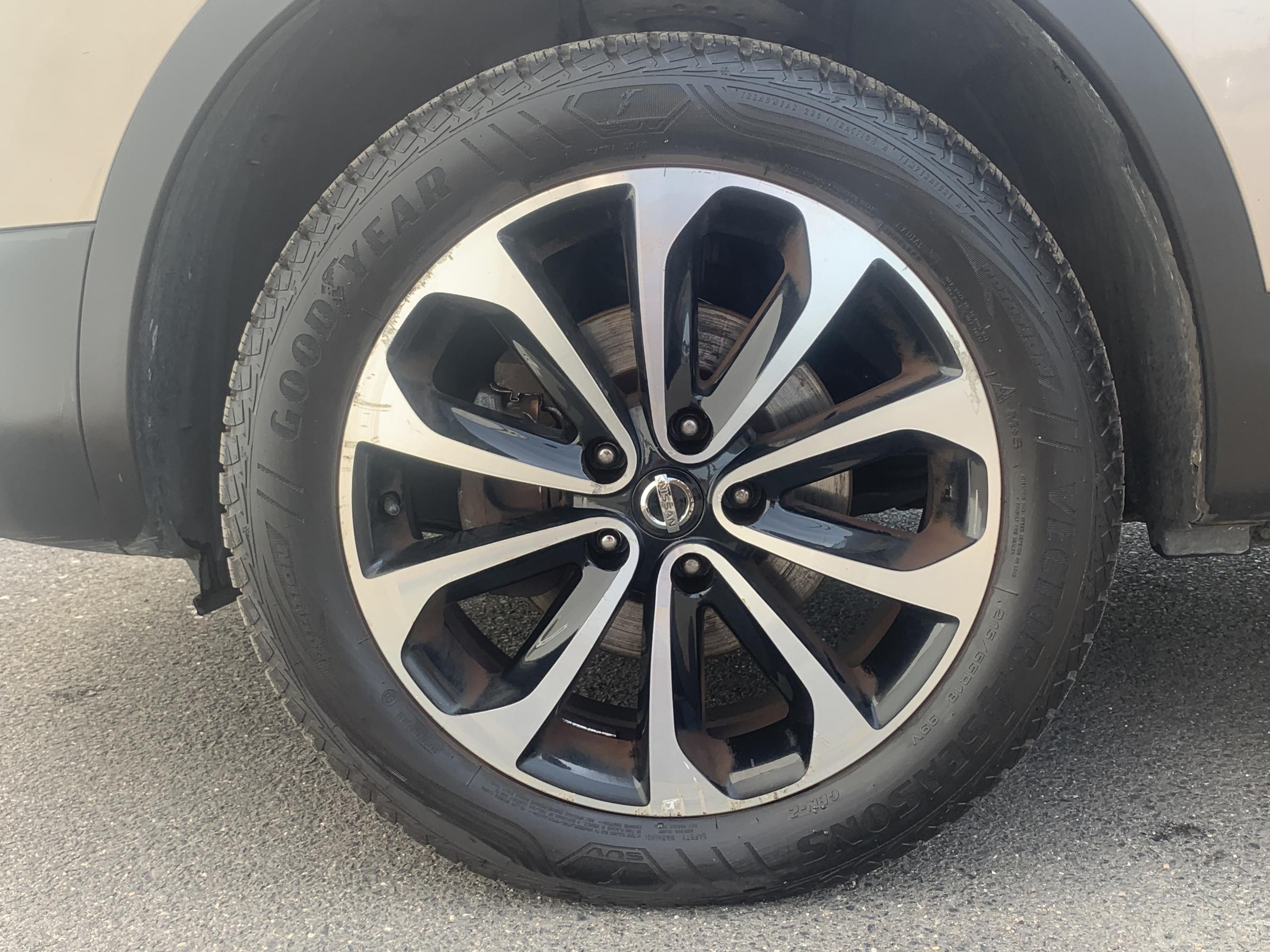 Nissan Qashqai, 2013 - pohled č. 21