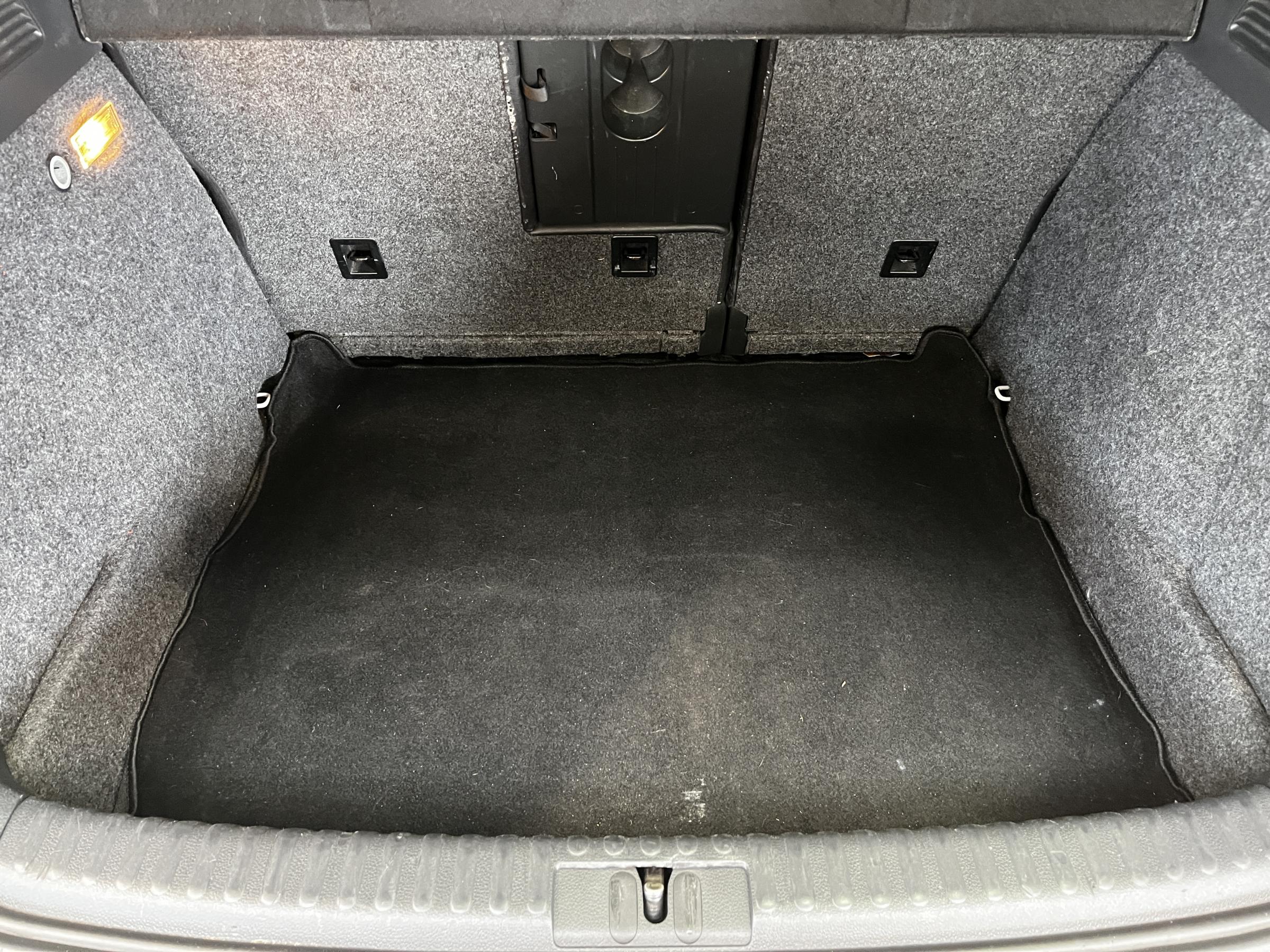 Volkswagen Tiguan, 2013 - pohled č. 8