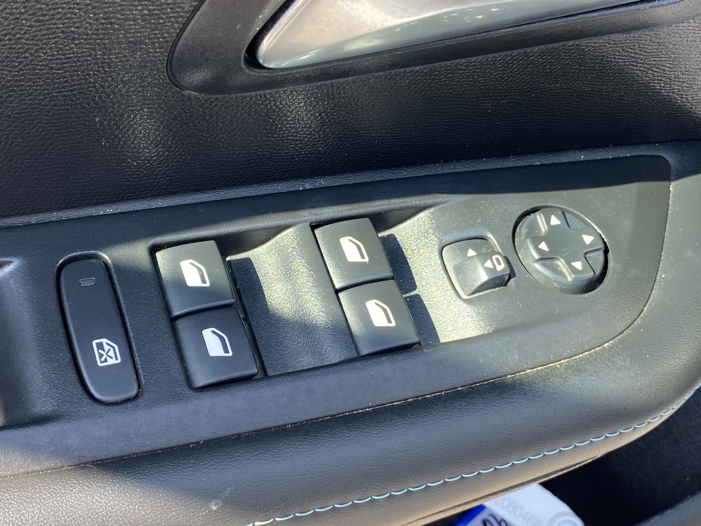 Peugeot 208, 2022 - pohled č. 12