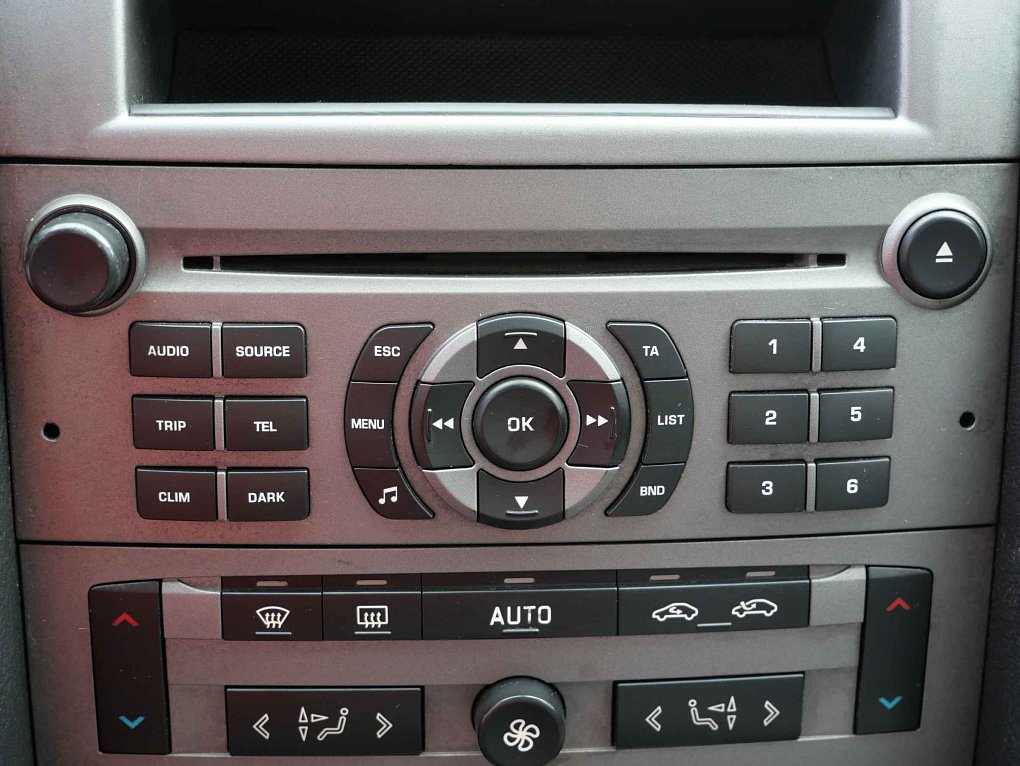 Peugeot 407 1.8i 16V 