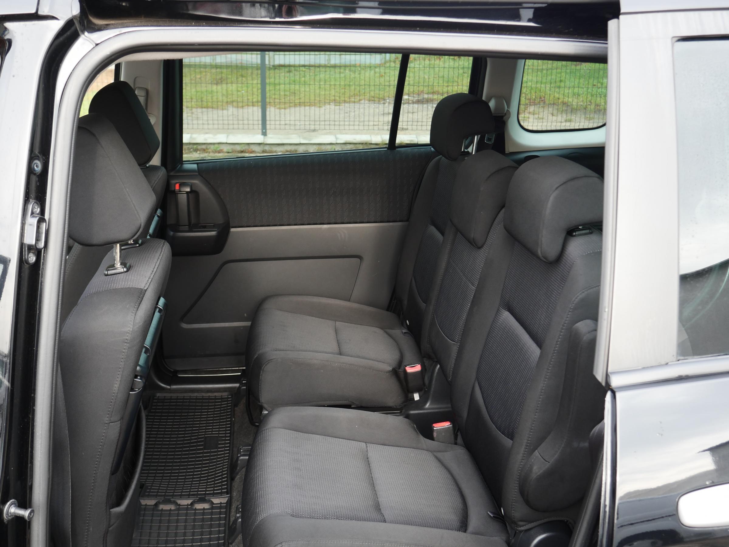 Mazda 5, 2010 - pohled č. 10