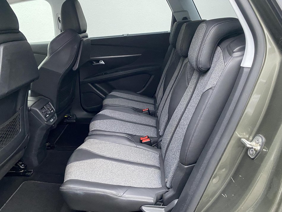 Peugeot 5008 1.2PT Allure