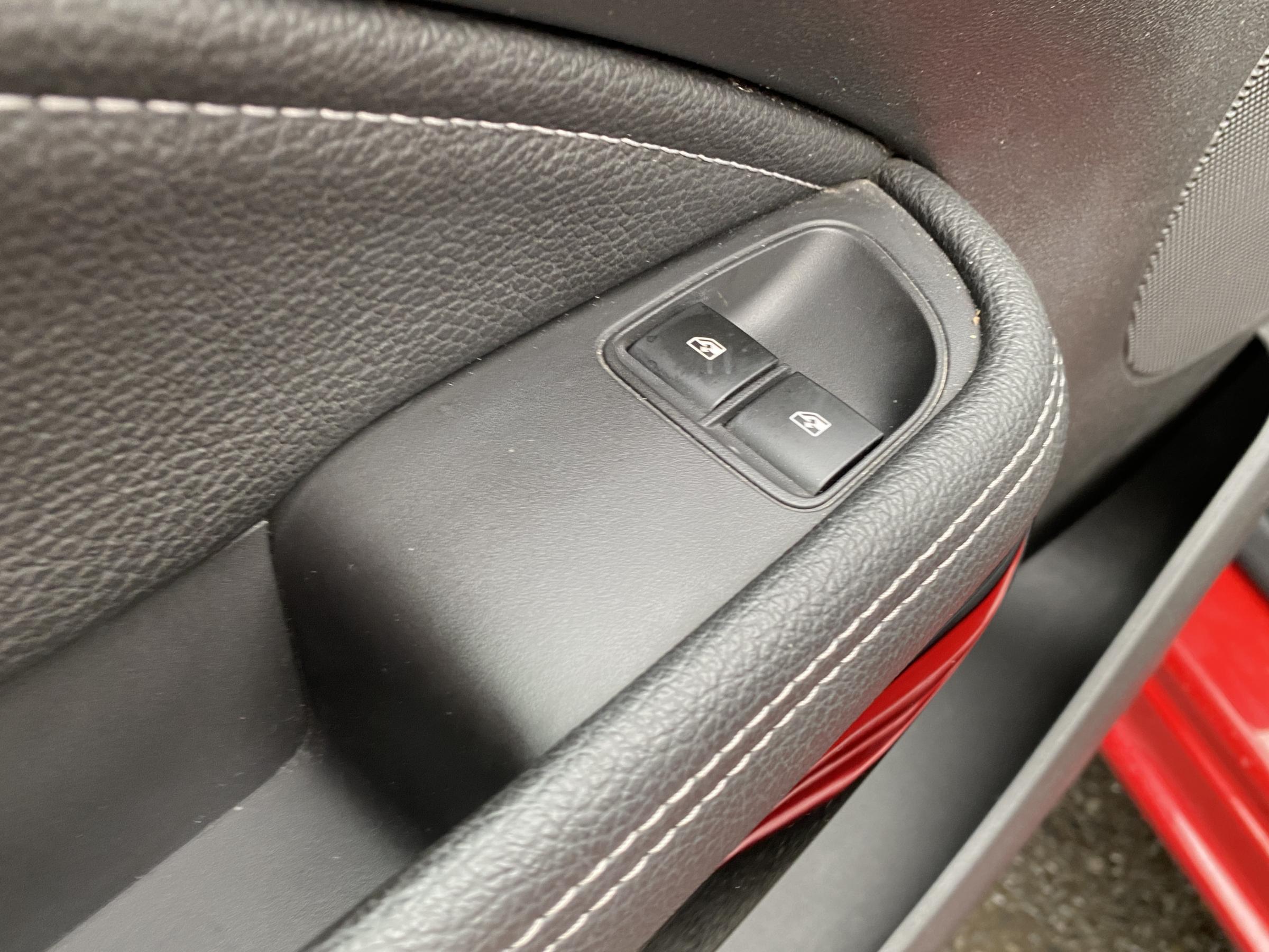 Opel Adam, 2016 - pohled č. 13