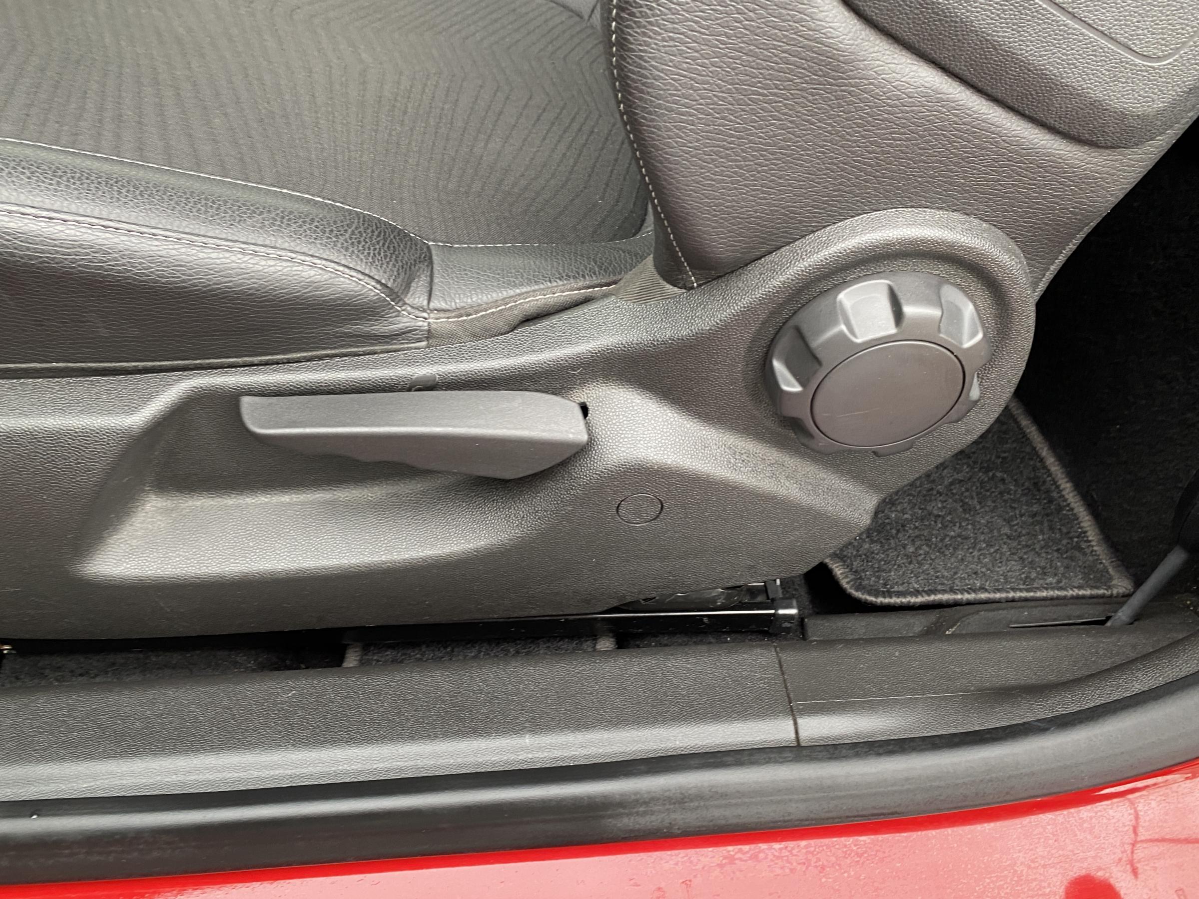 Opel Adam, 2016 - pohled č. 14