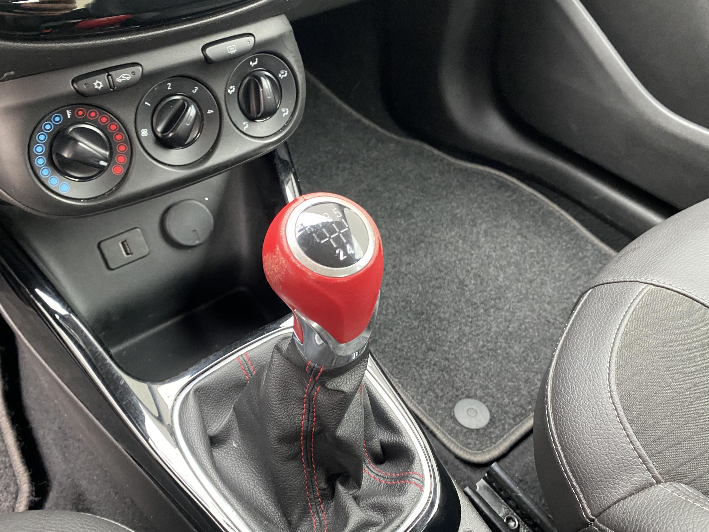 Opel Adam, 2016 - pohled č. 17