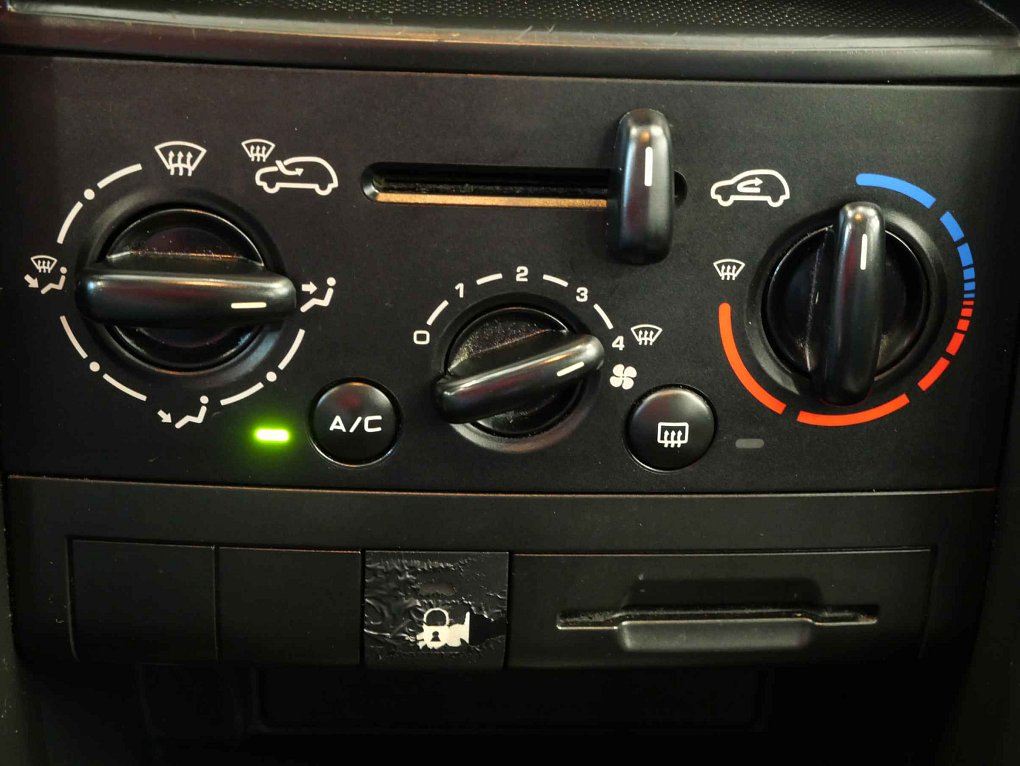 Peugeot 207 1.4i 