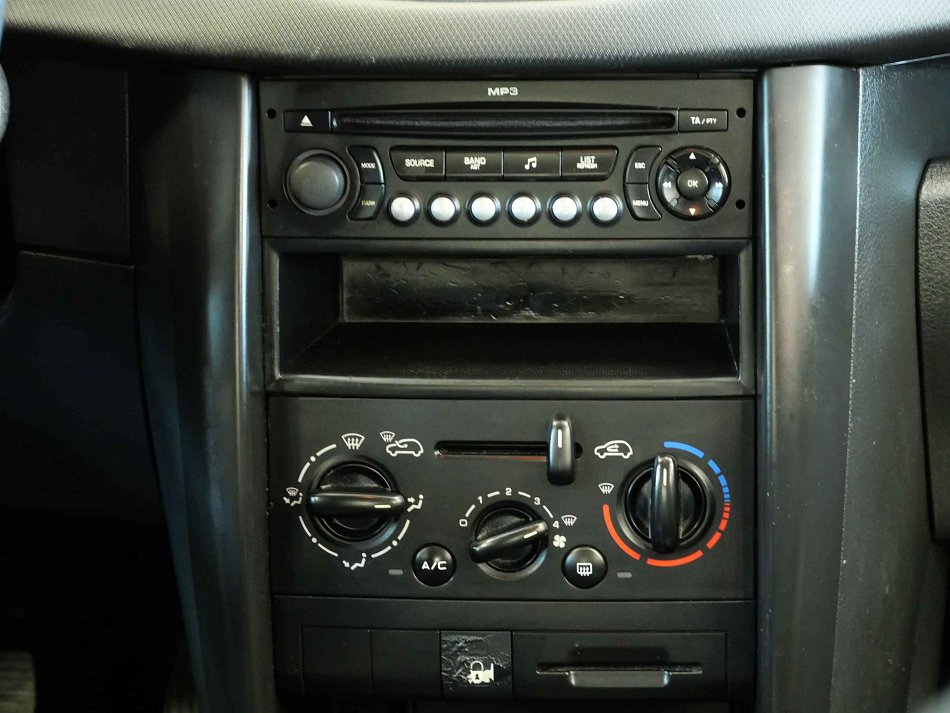 Peugeot 207 1.4i 