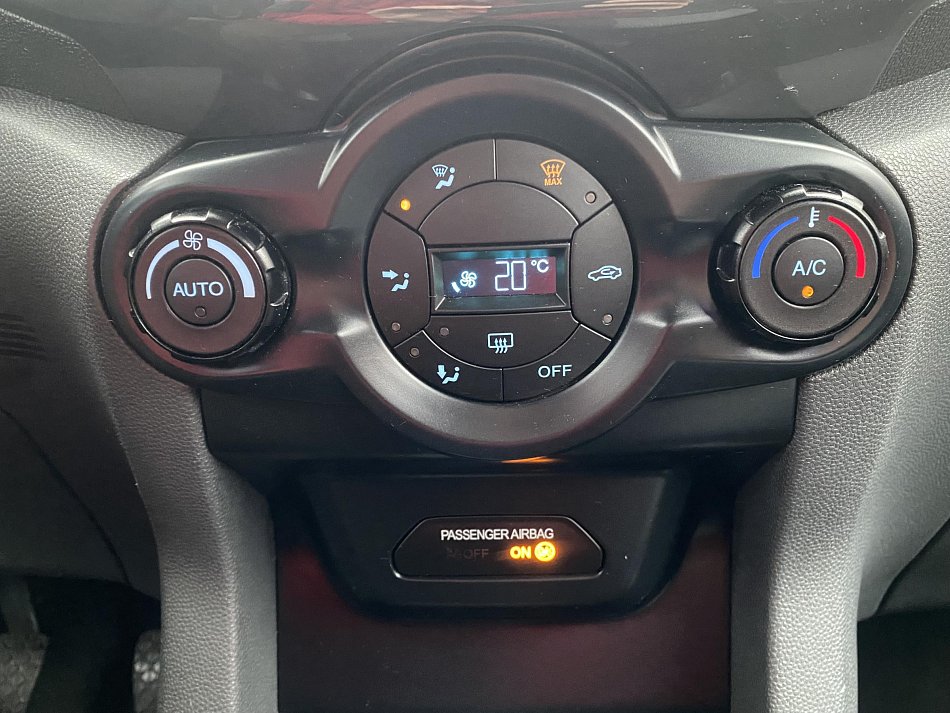 Ford EcoSport 1.0EB Titanium