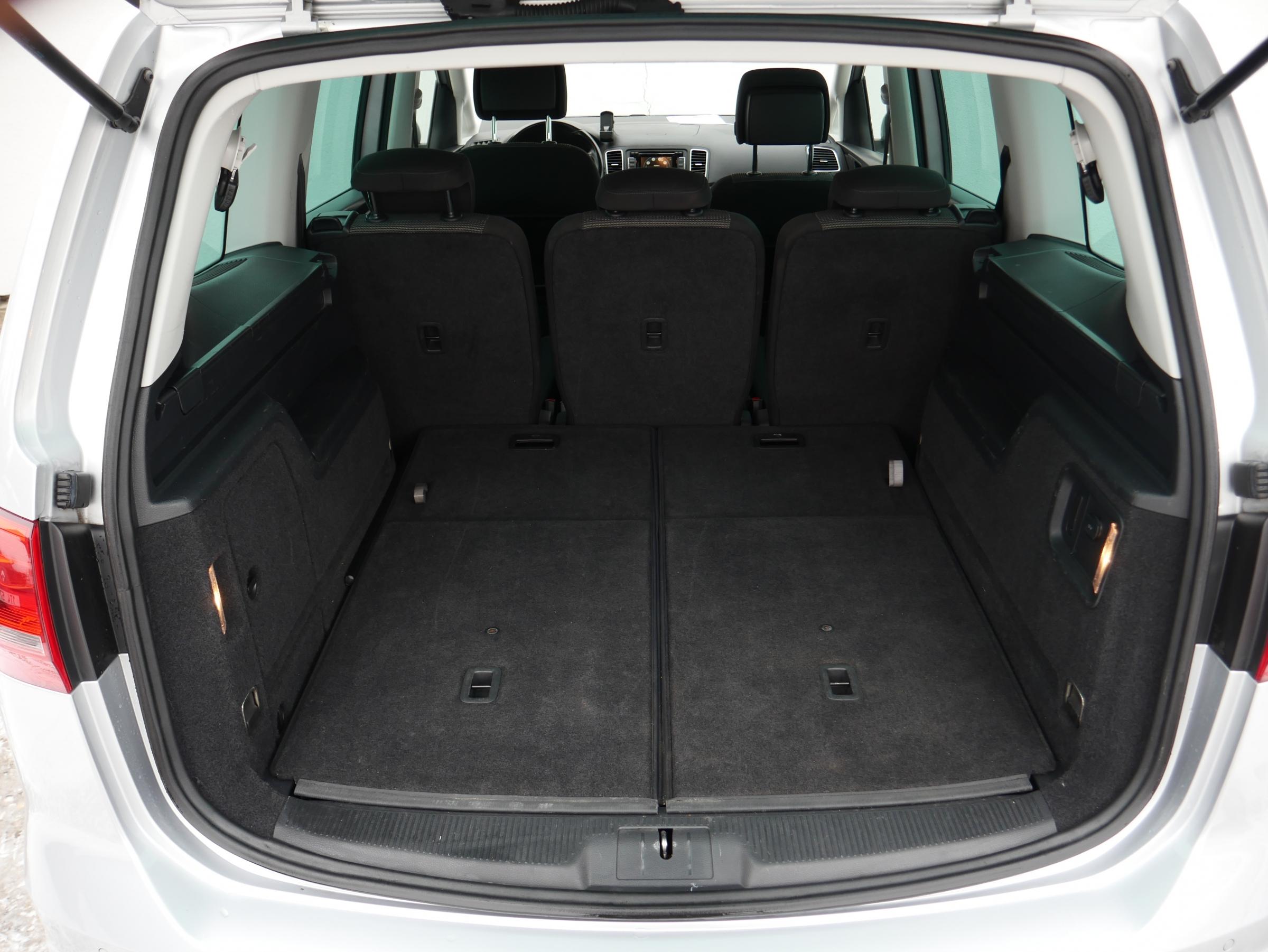 Volkswagen Sharan, 2015 - pohled č. 10