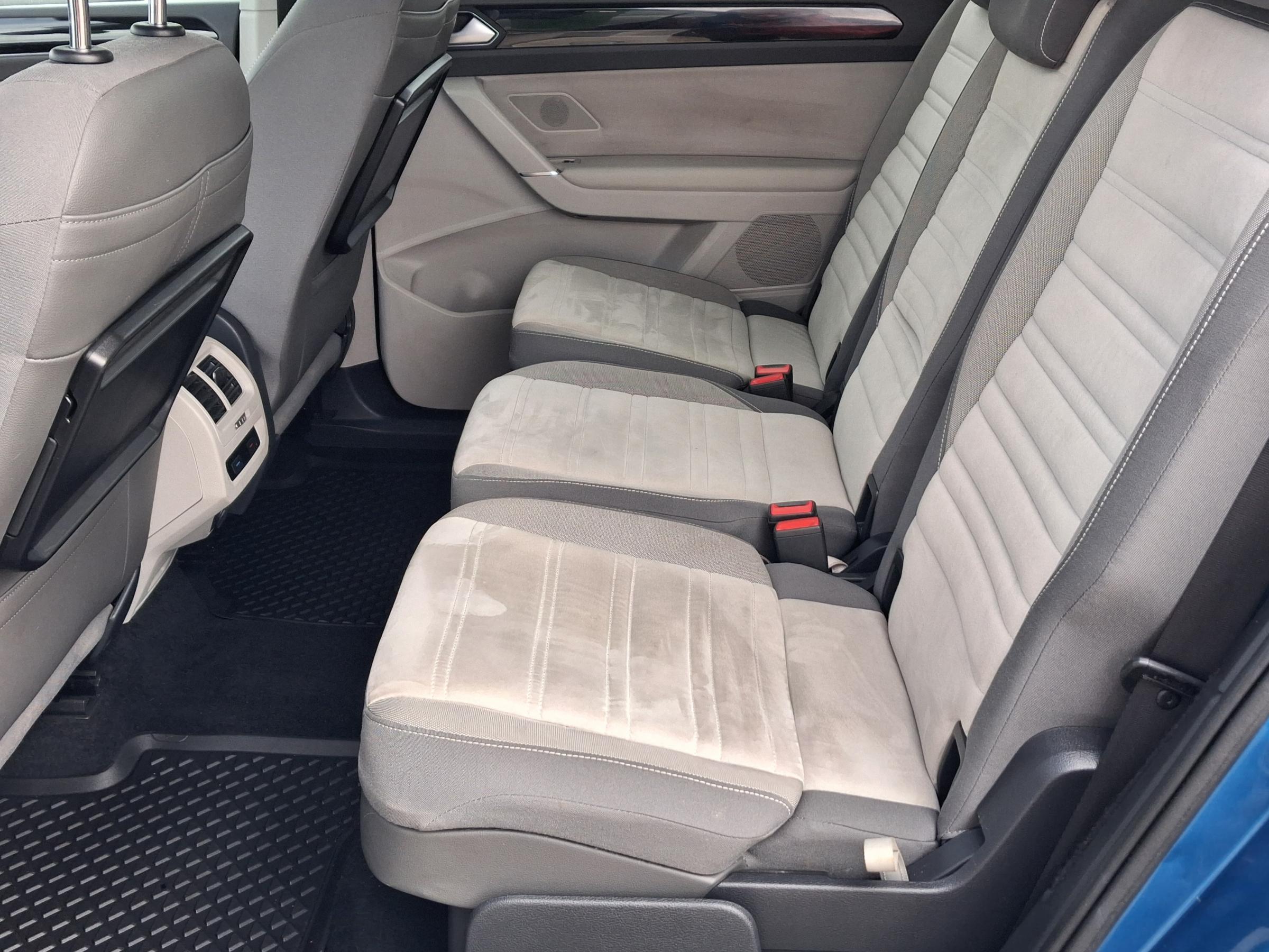 Volkswagen Touran, 2017 - pohled č. 10