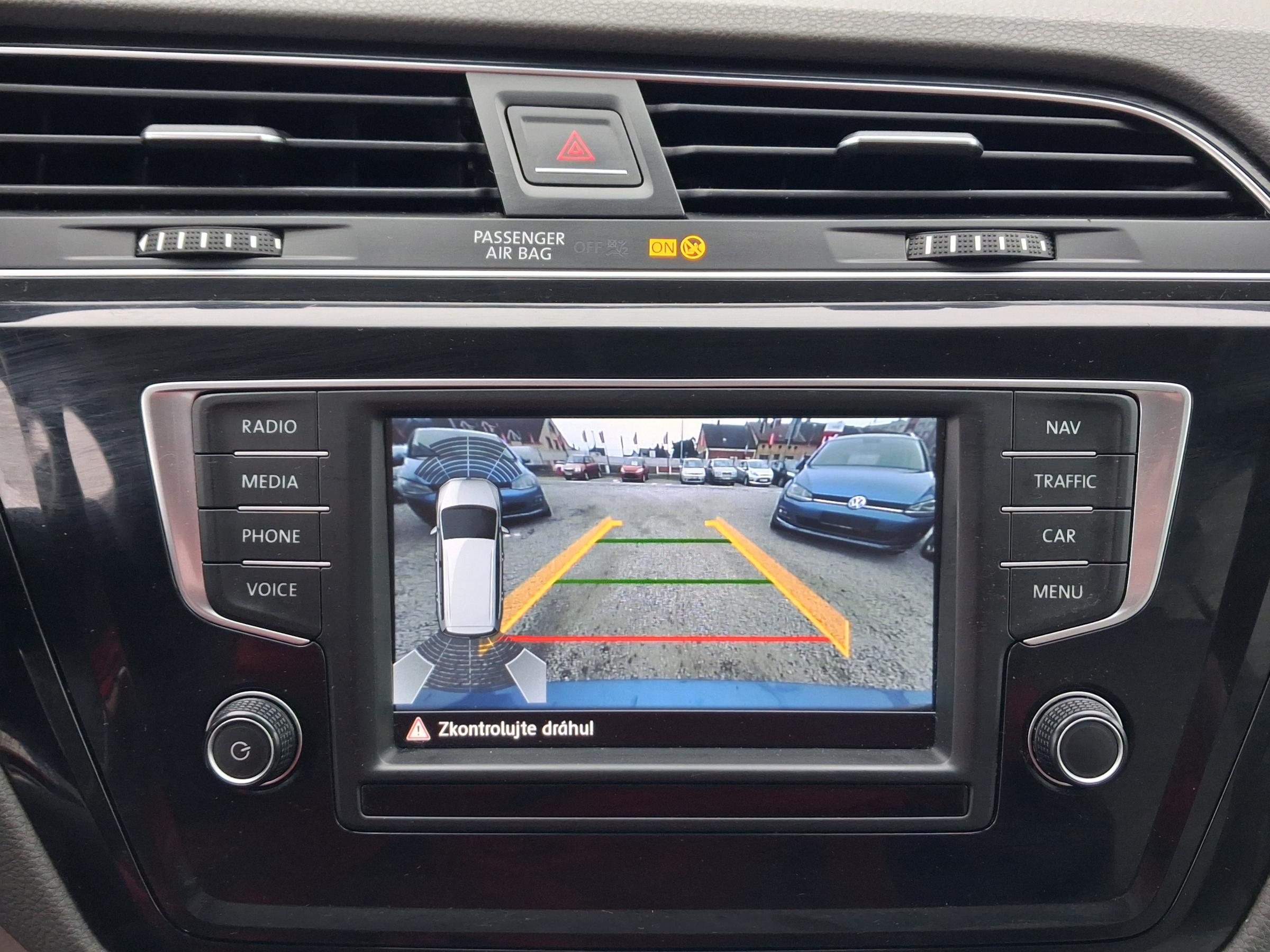 Volkswagen Touran, 2017 - pohled č. 15