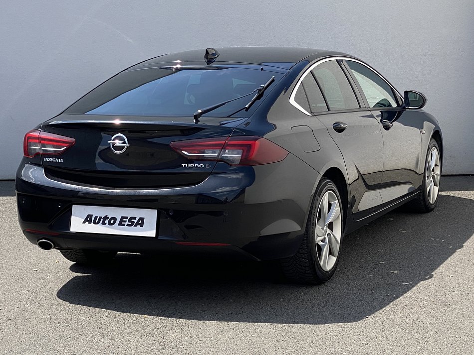 Opel Insignia 2.0 CDTi 