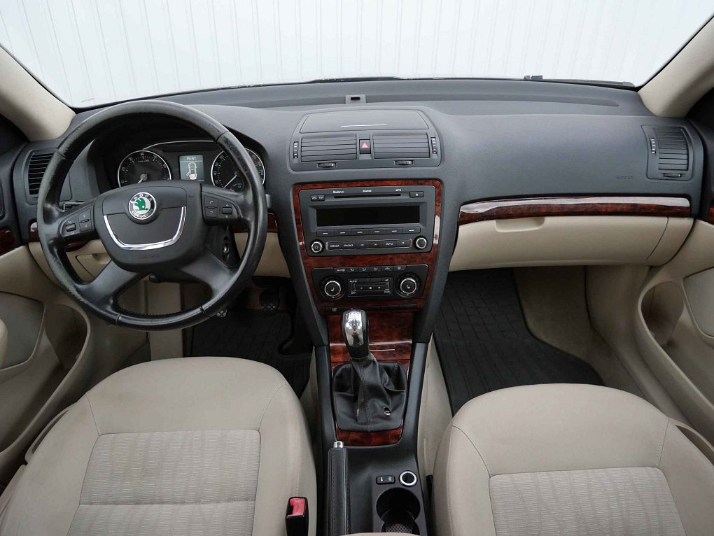 Škoda Octavia II 1.4 TSi Elegance