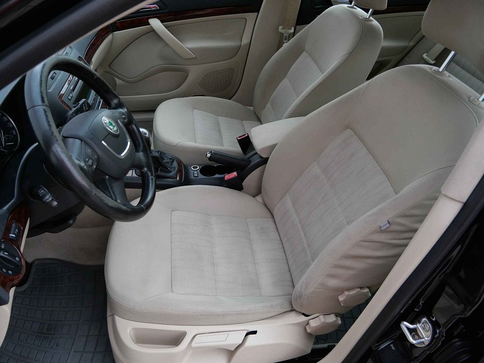 Škoda Octavia II 1.4 TSi Elegance