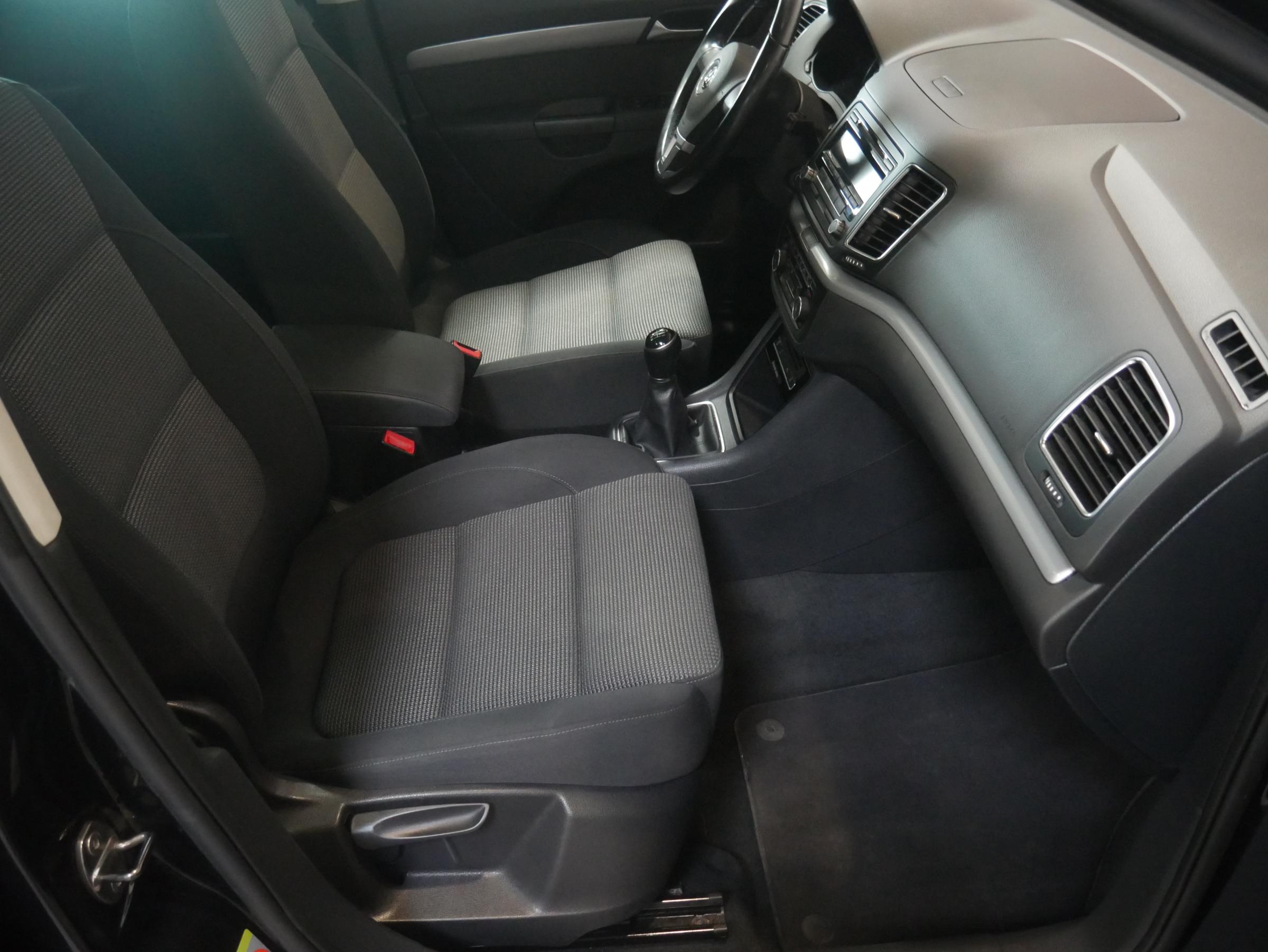 Volkswagen Sharan, 2012 - pohled č. 12
