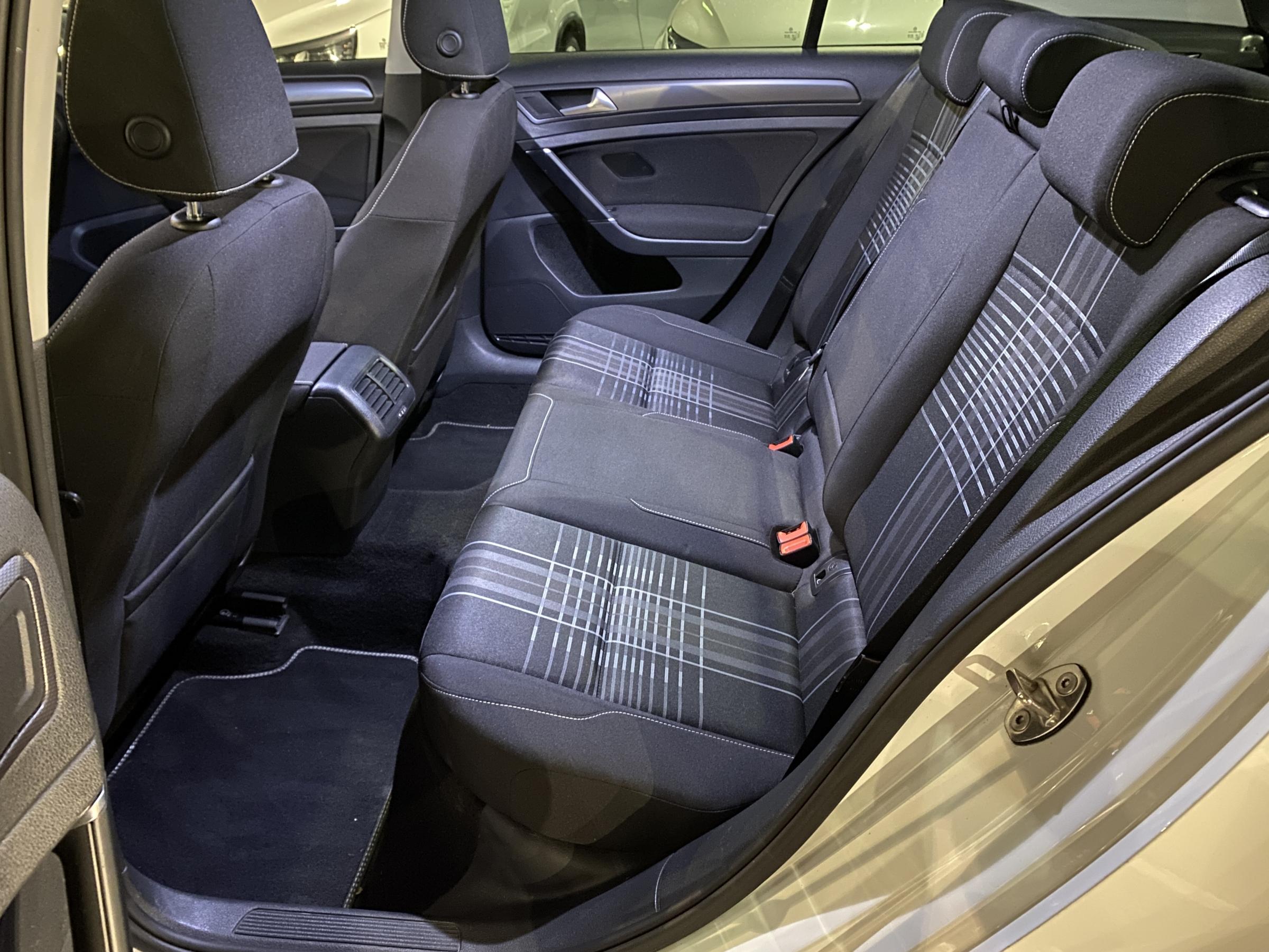 Volkswagen Golf, 2016 - pohled č. 10