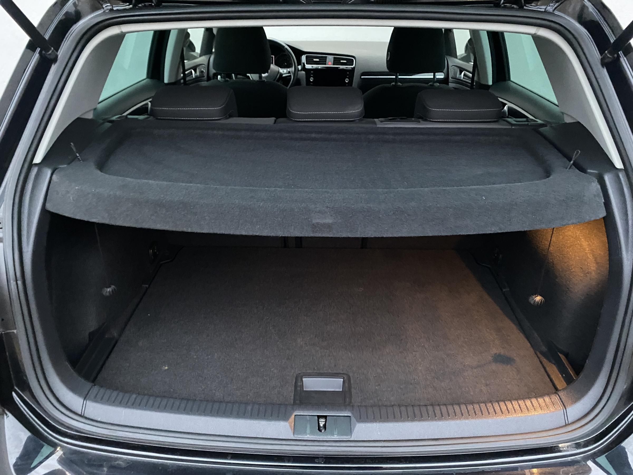 Volkswagen Golf, 2018 - pohled č. 7