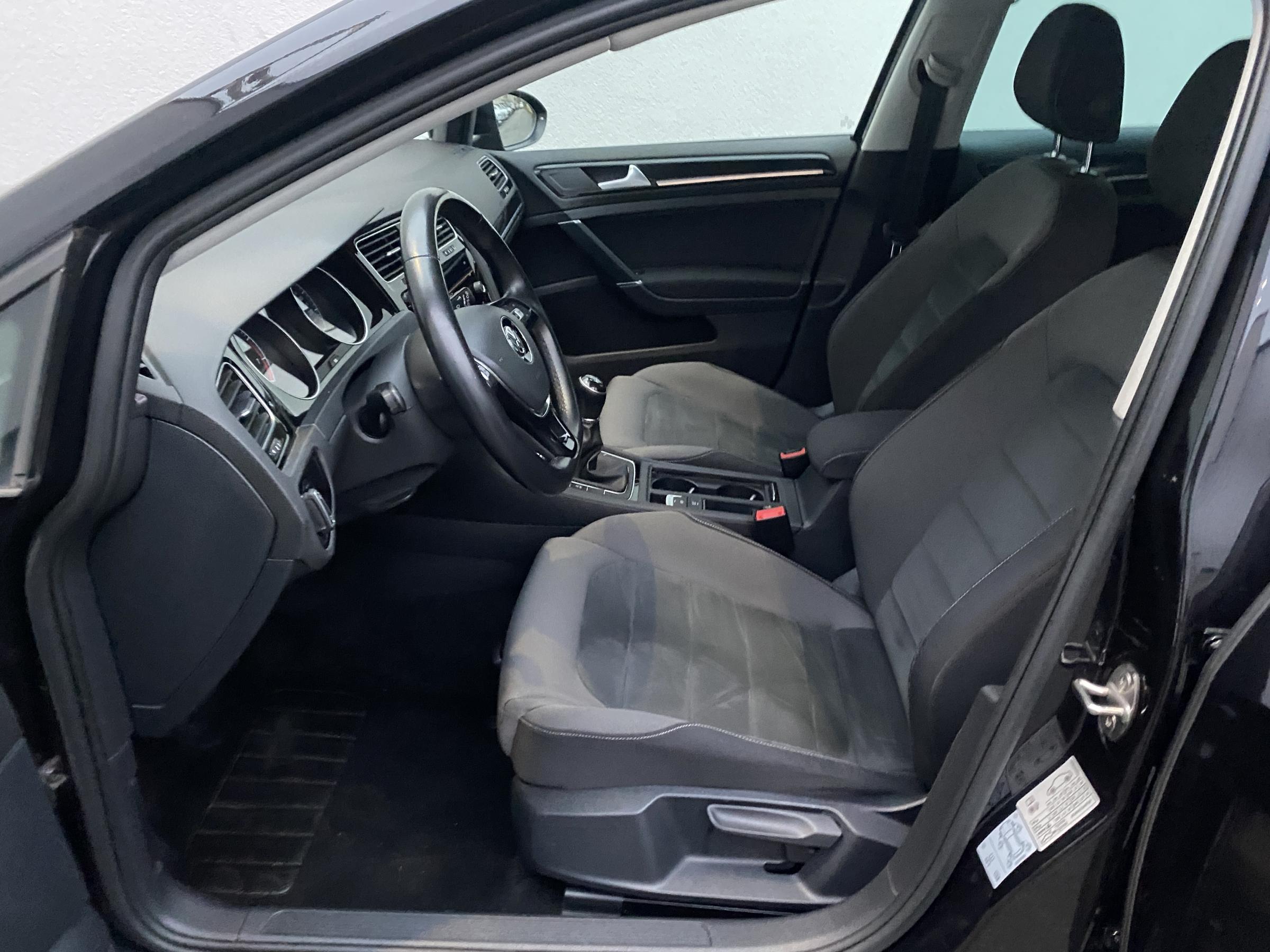 Volkswagen Golf, 2018 - pohled č. 9