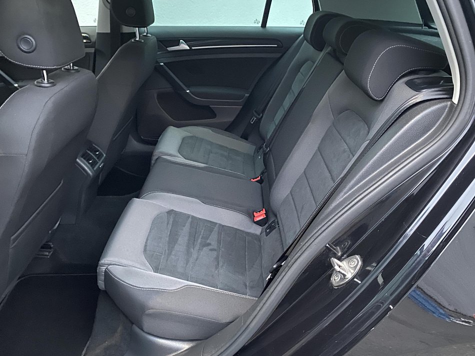 Volkswagen Golf 1.5 TSi Highline