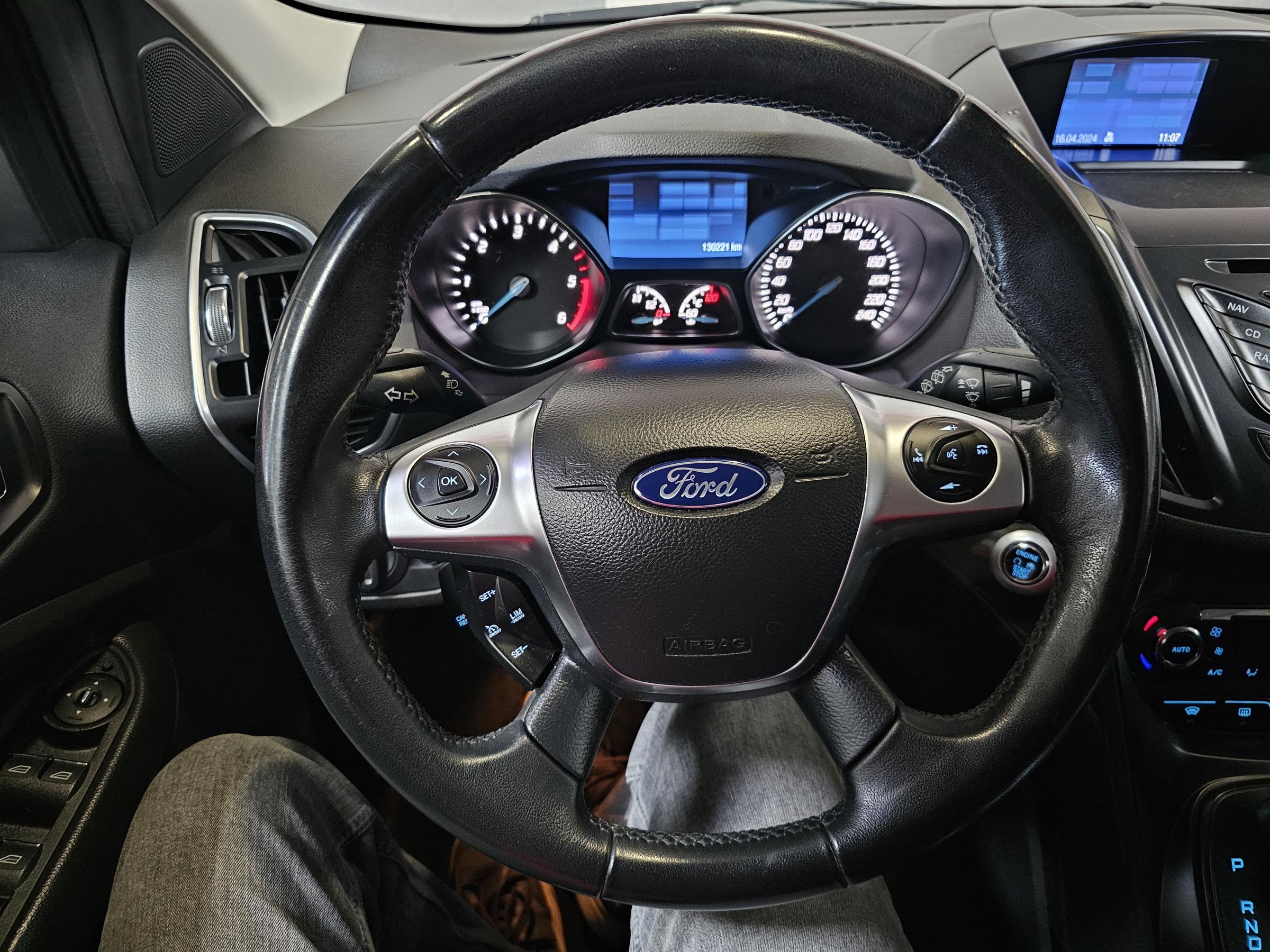 Ford Kuga, 2014 - pohled č. 16