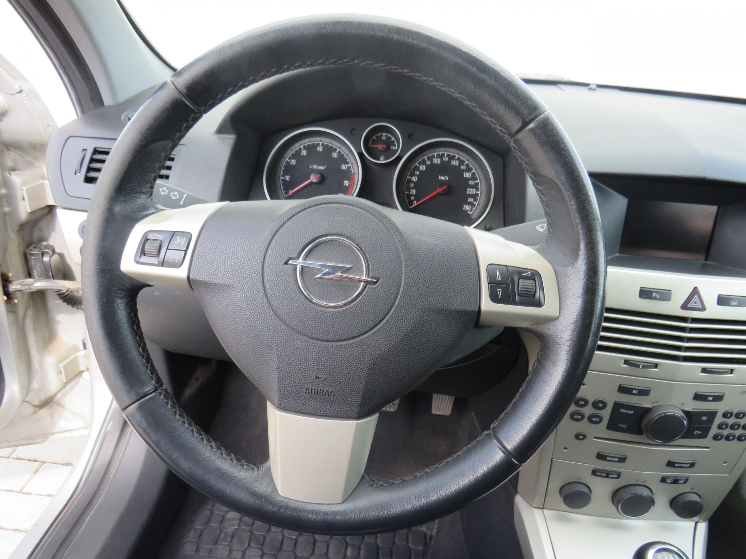 Opel Astra, 2007 - pohled č. 14