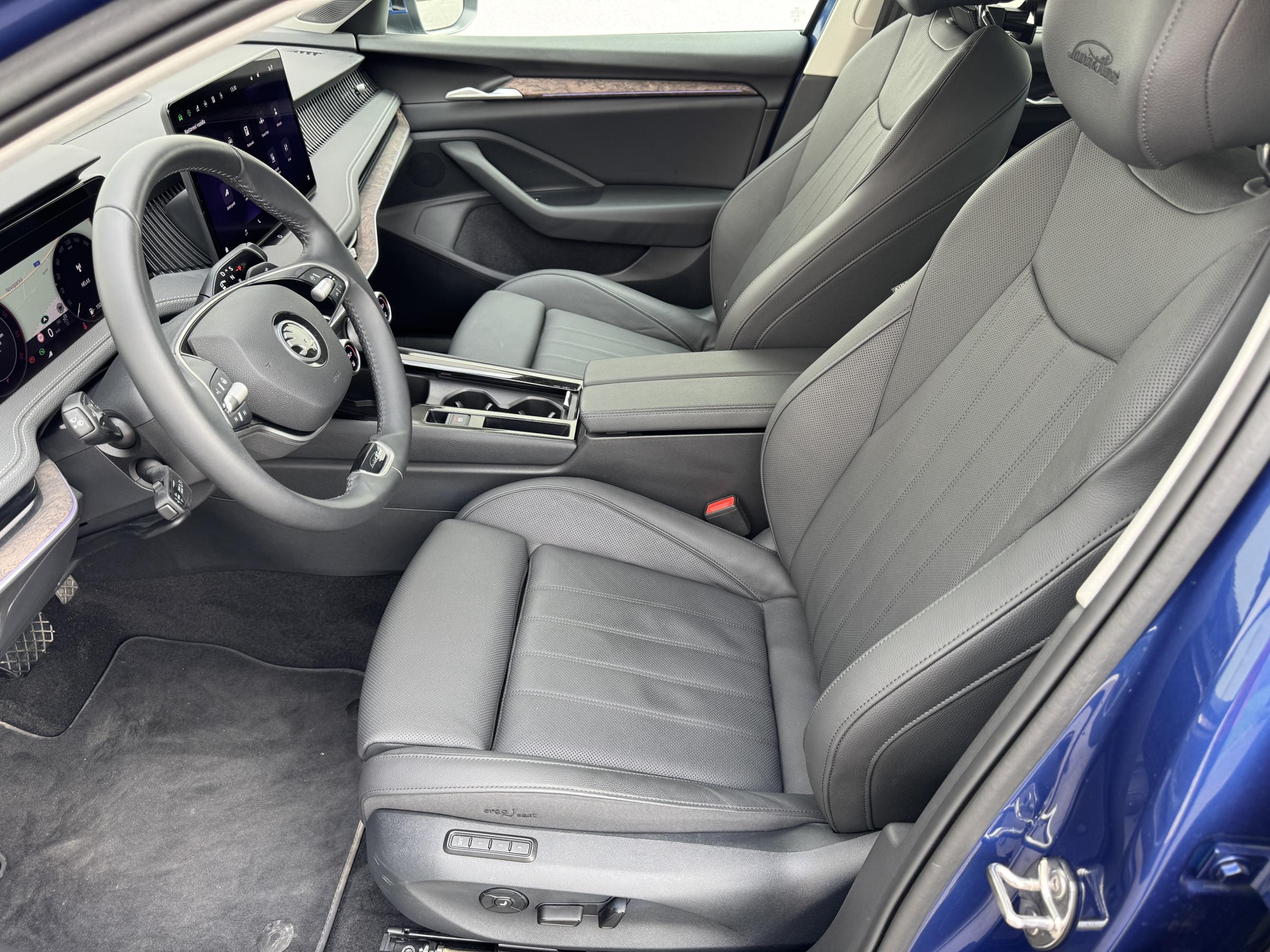 Škoda Superb IV, 2024 - pohled č. 9