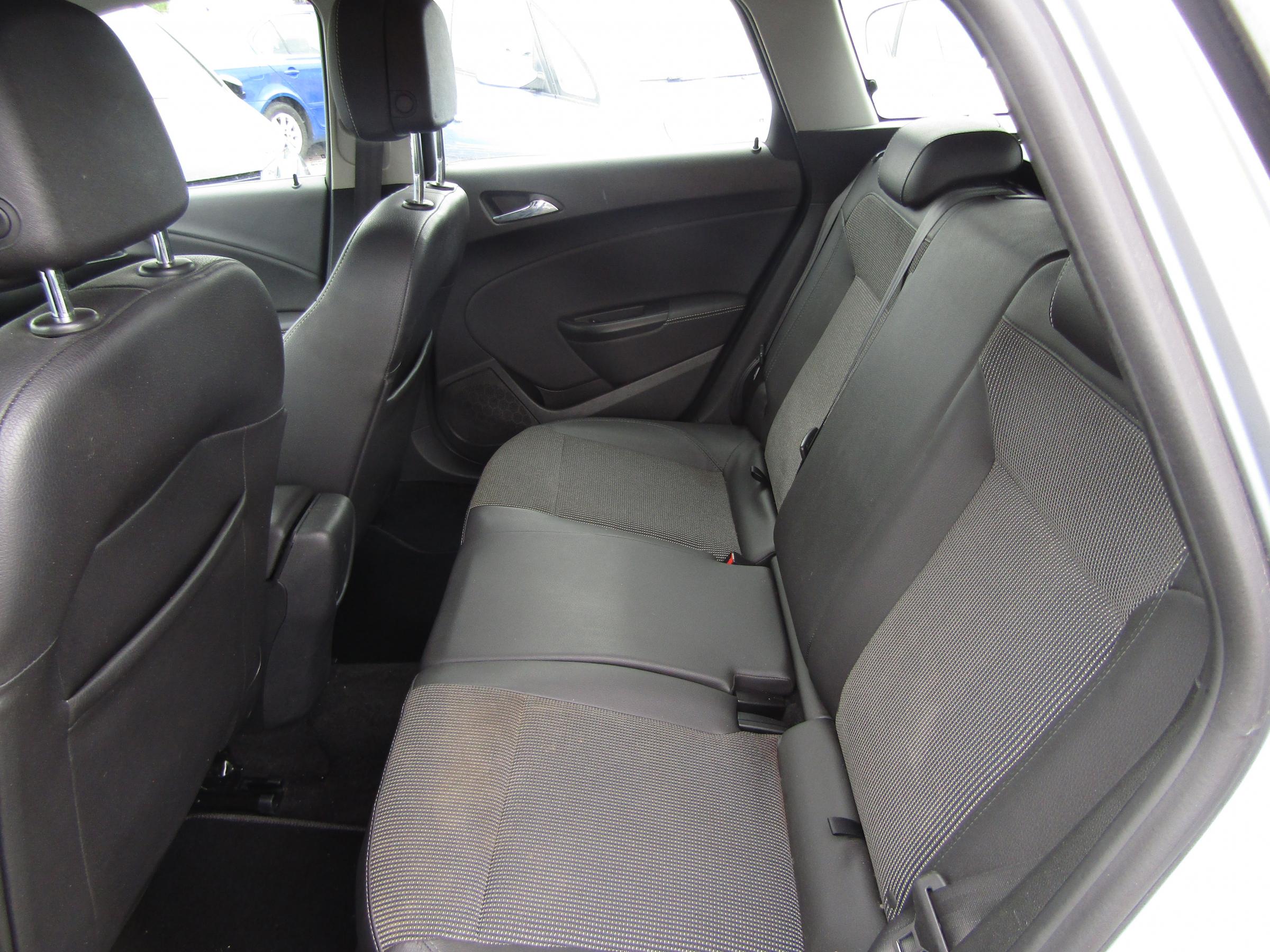 Opel Astra, 2016 - pohled č. 11