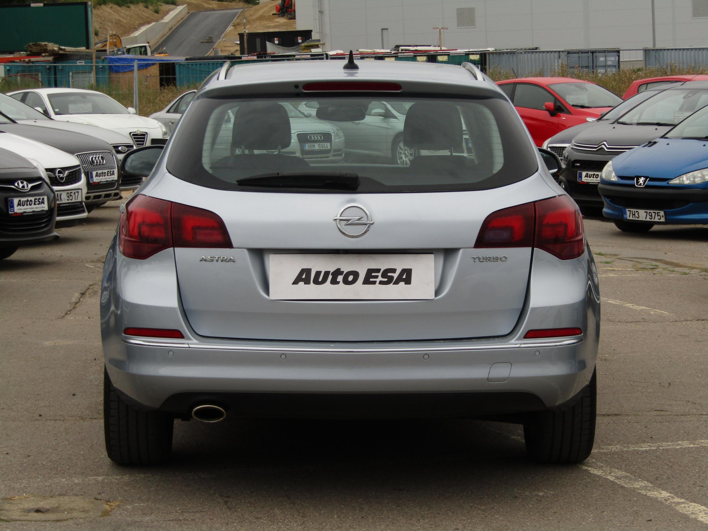 Opel Astra, 2016 - pohled č. 5