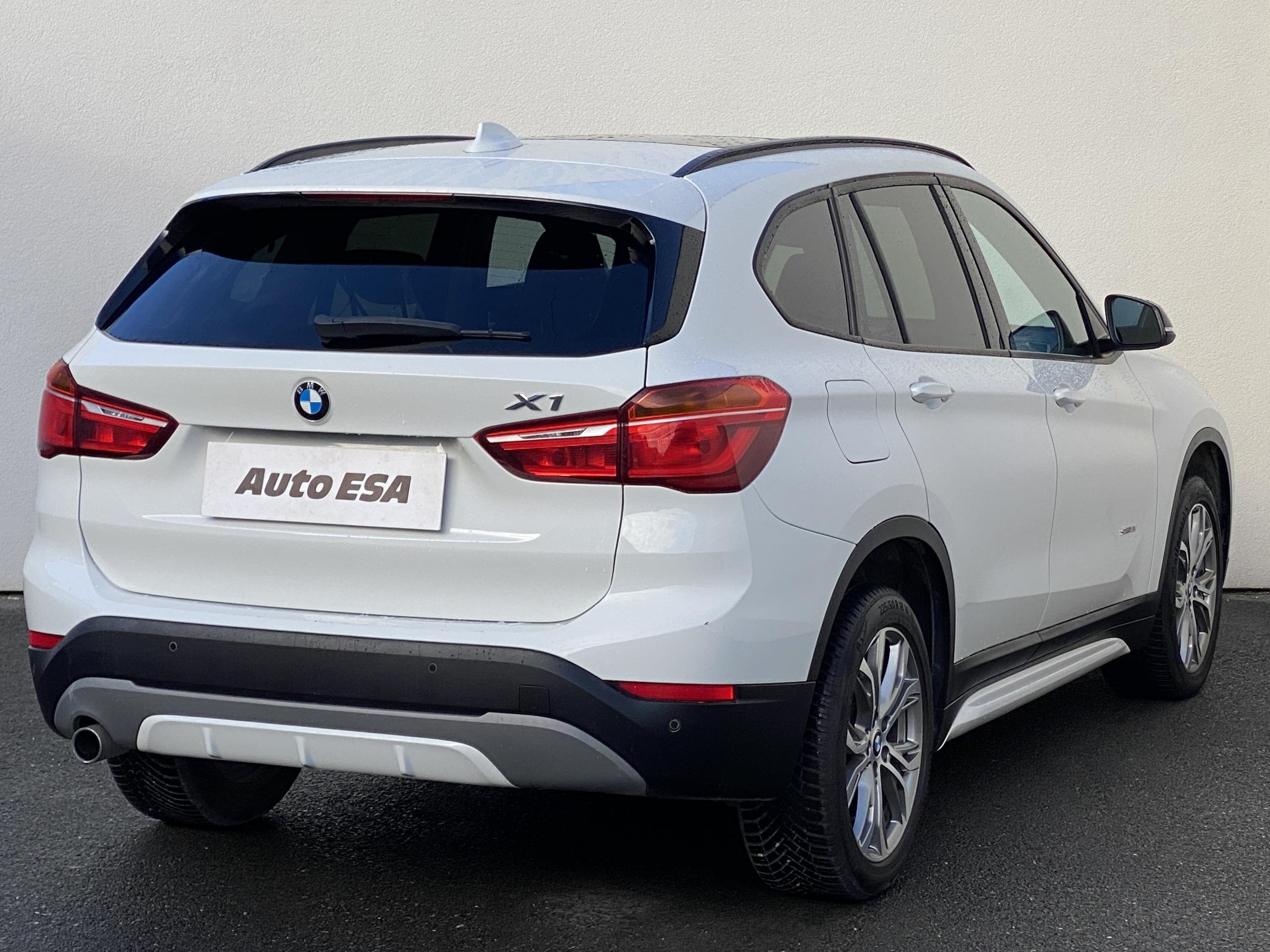 BMW X1, 2018 - pohled č. 4