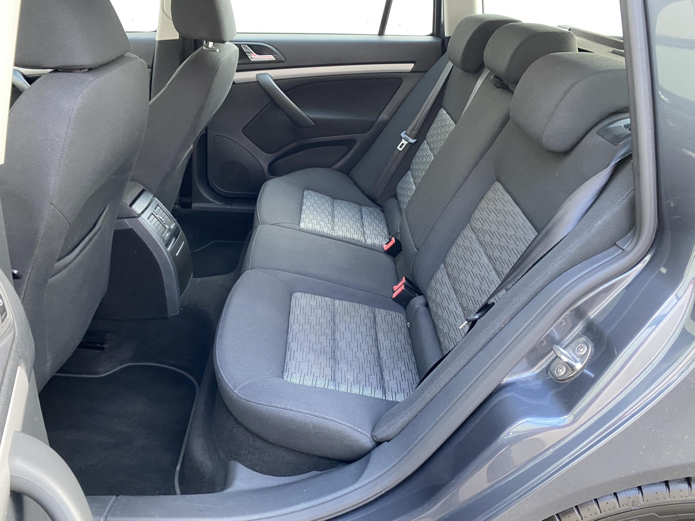 Škoda Octavia, 2012 - pohled č. 10