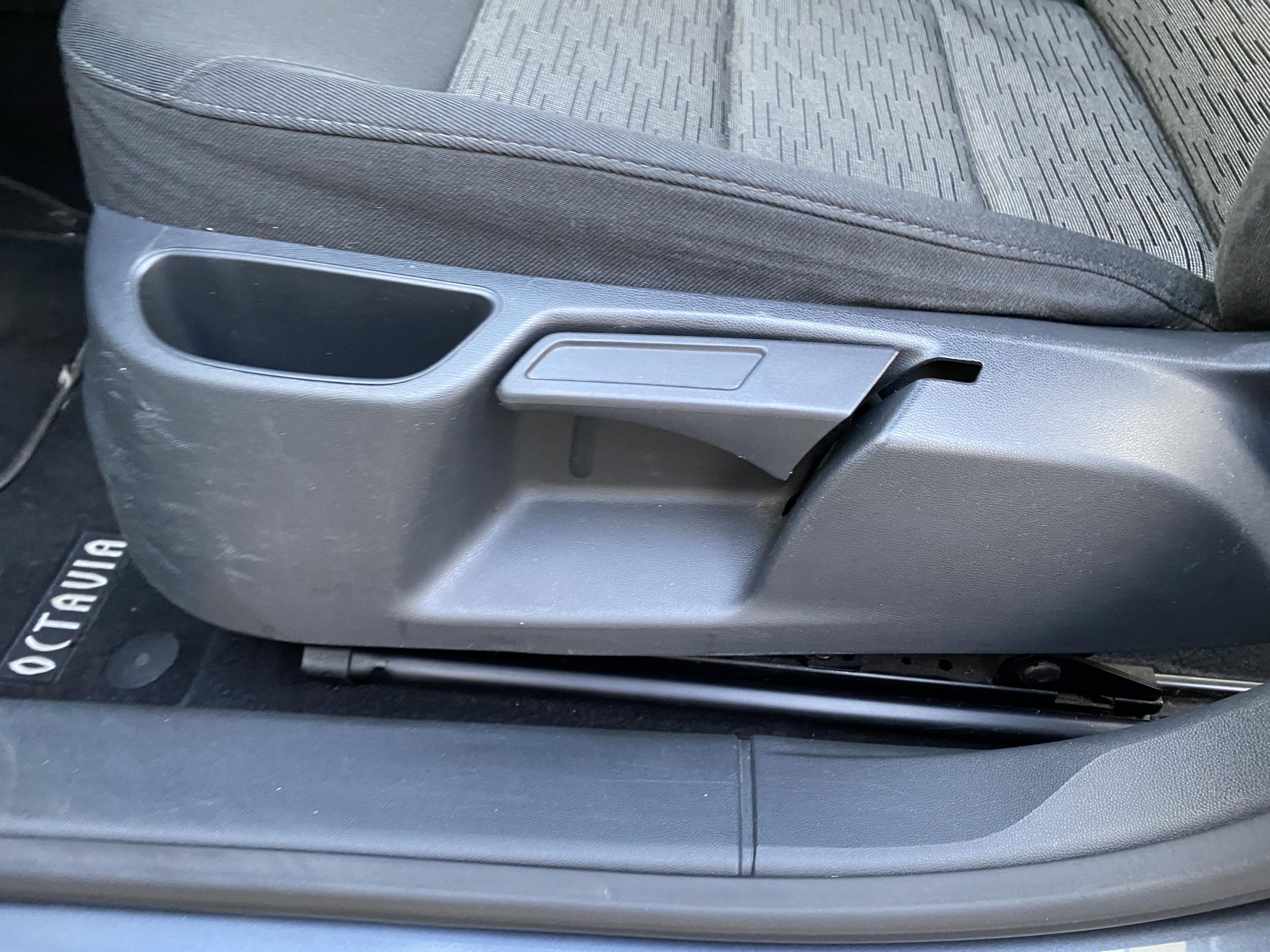 Škoda Octavia, 2012 - pohled č. 14