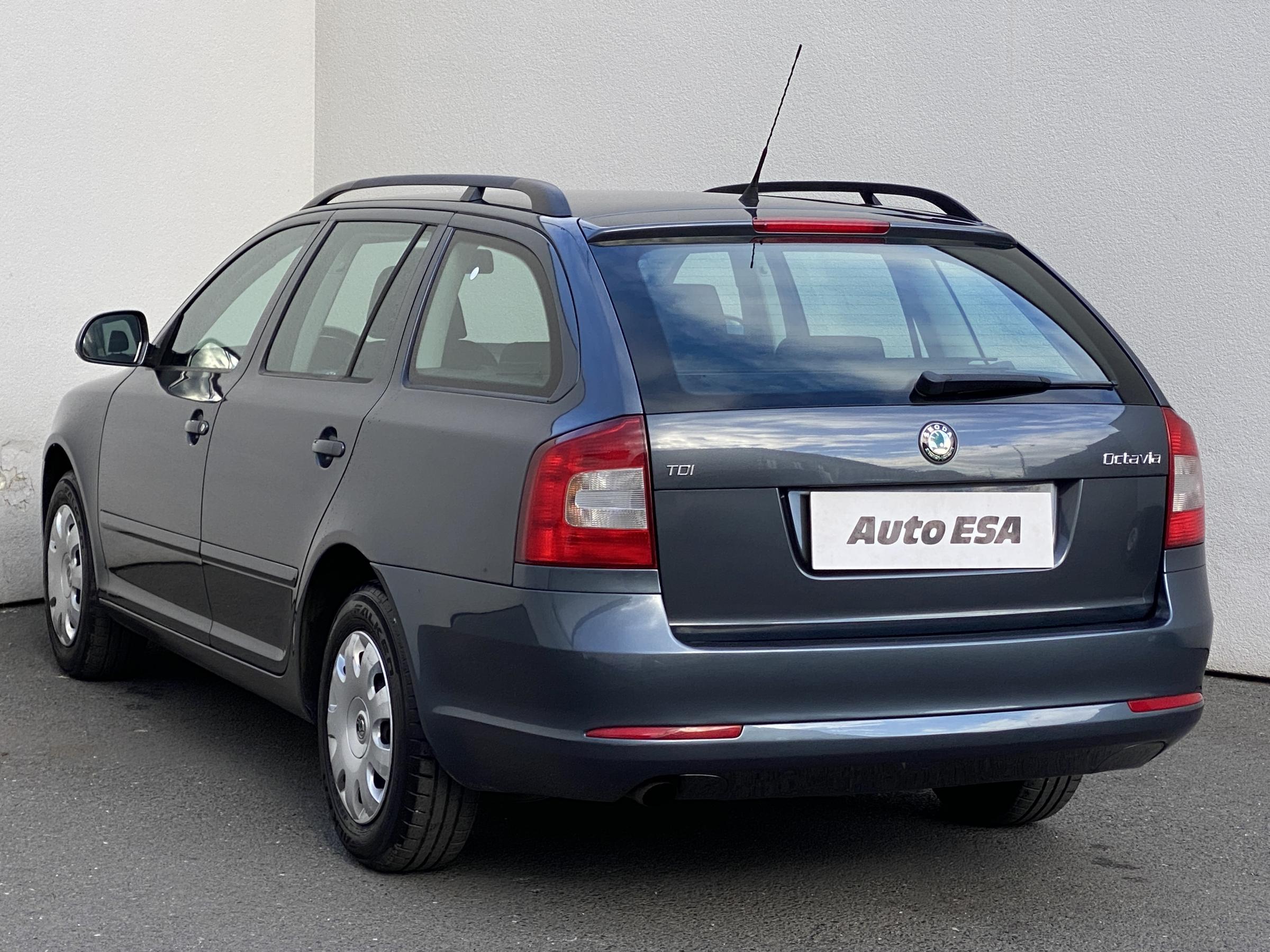 Škoda Octavia, 2012 - pohled č. 6