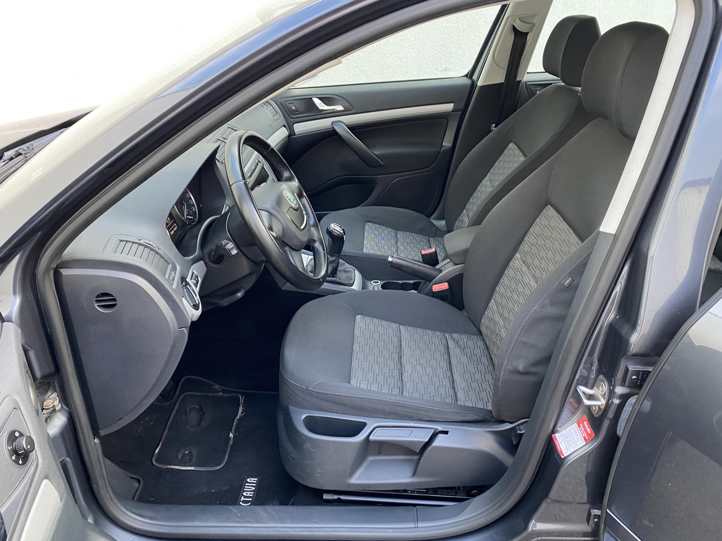 Škoda Octavia, 2012 - pohled č. 9