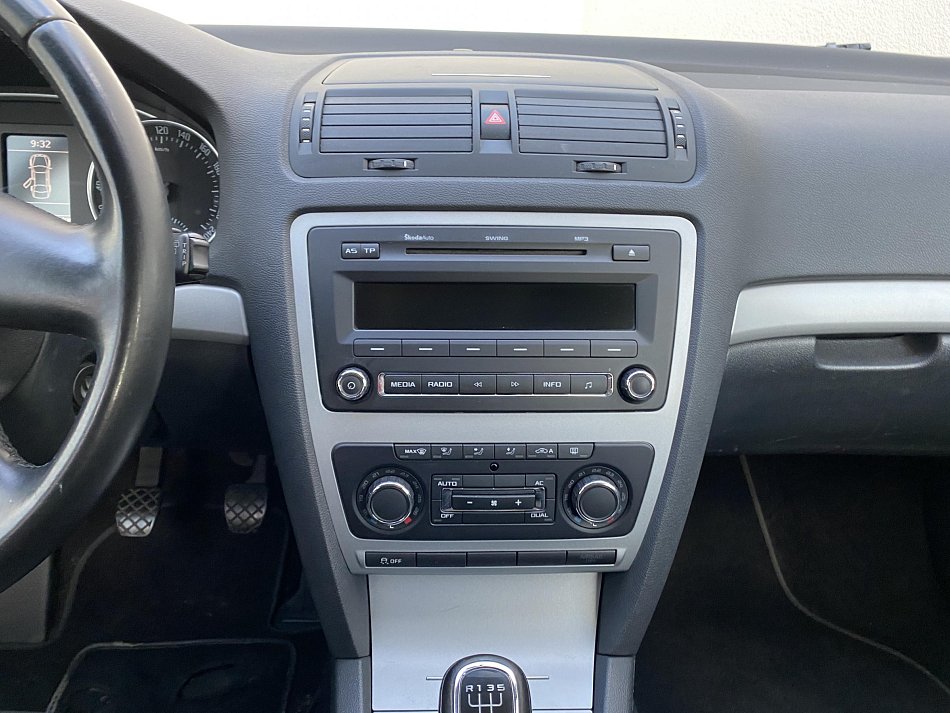 Škoda Octavia II 1.6 TDi Ambition