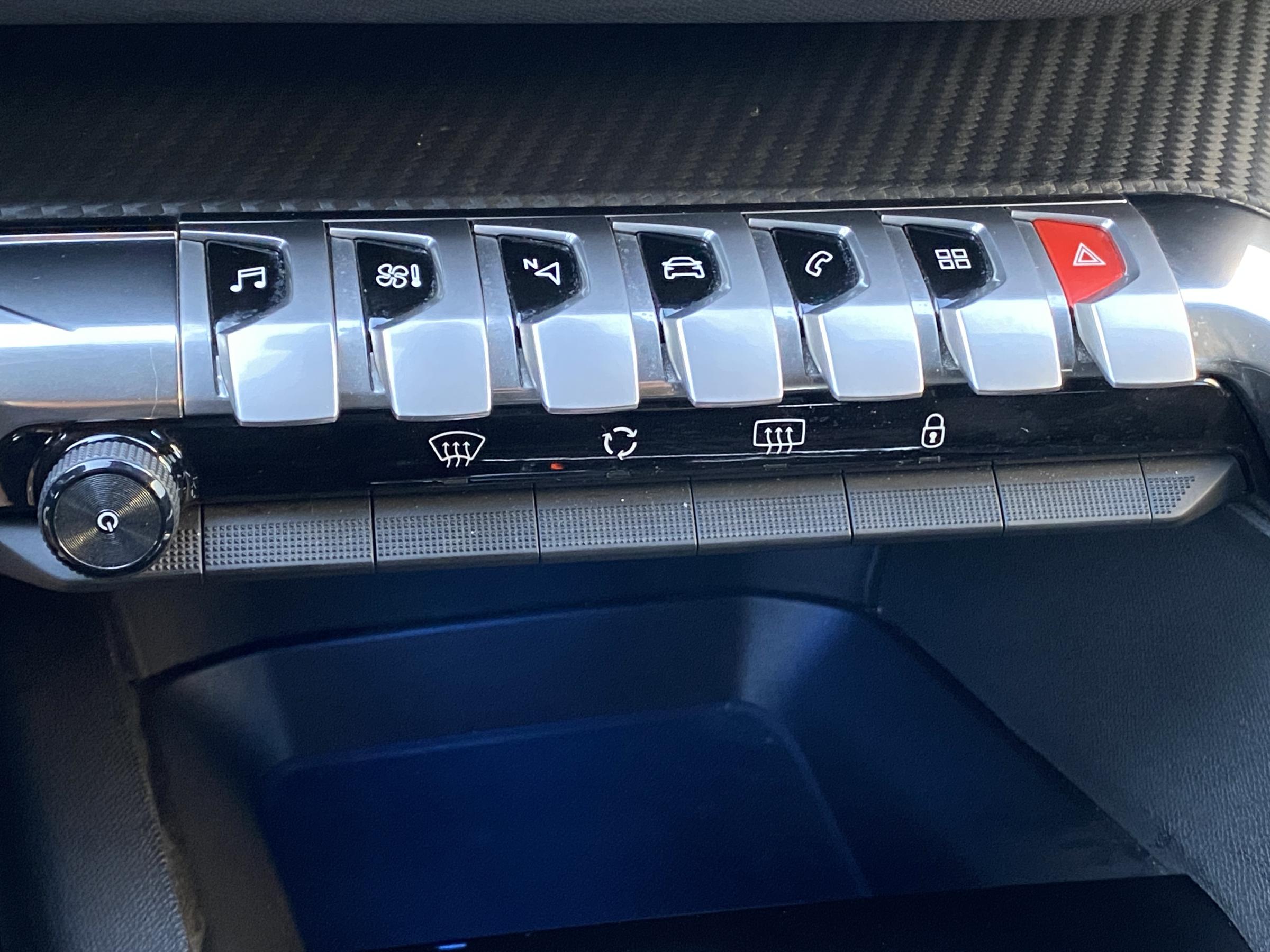 Peugeot 5008, 2020 - pohled č. 13