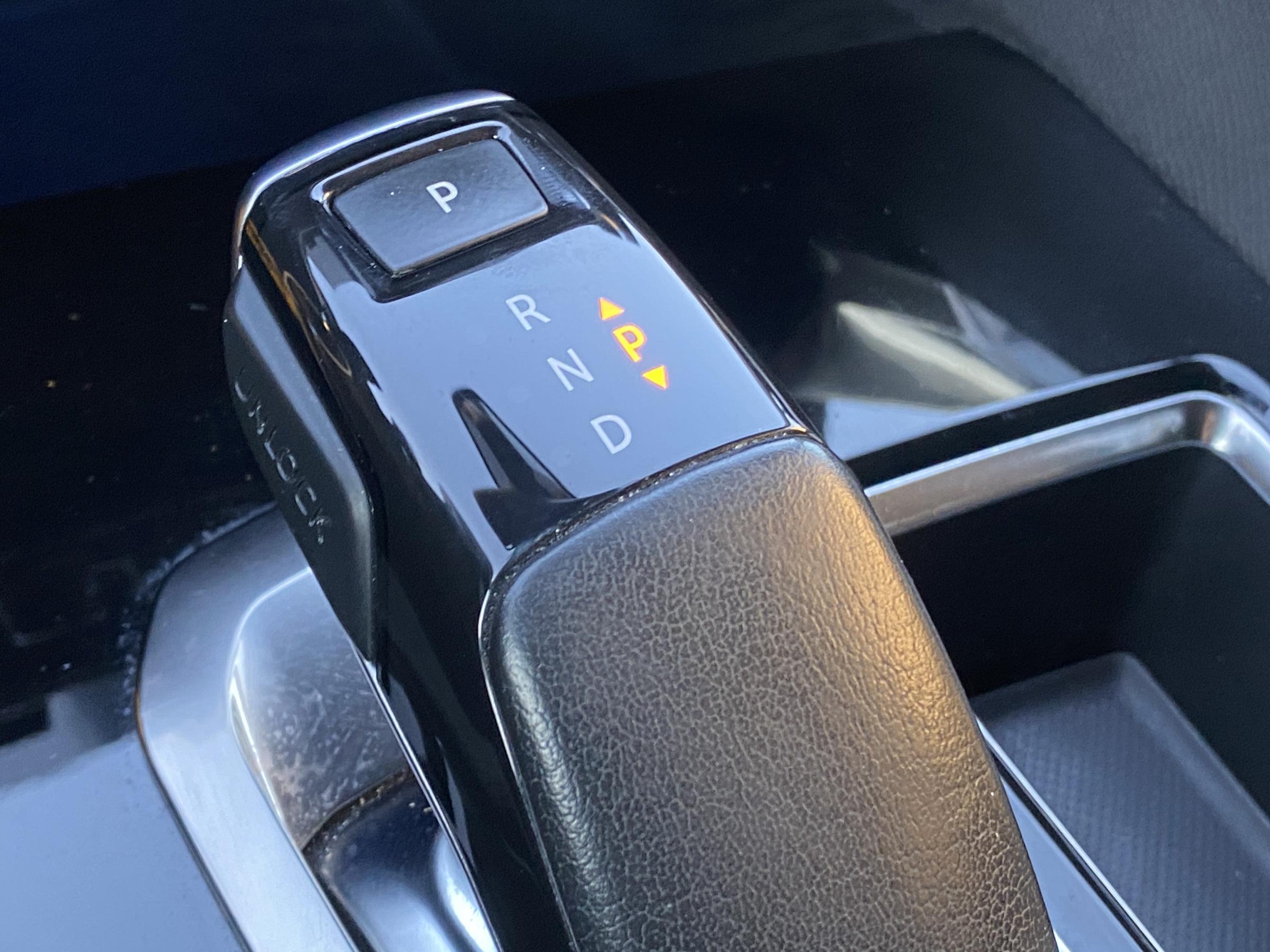 Peugeot 5008, 2020 - pohled č. 17