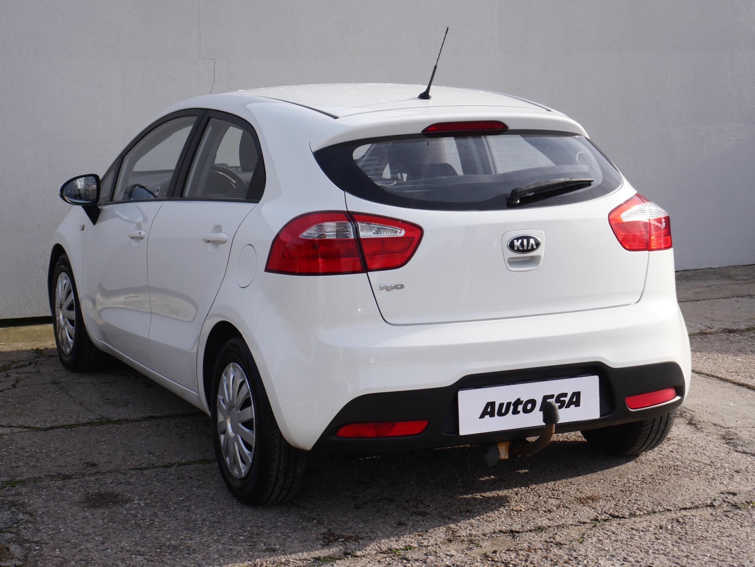 Kia Rio, 2013 - pohled č. 4