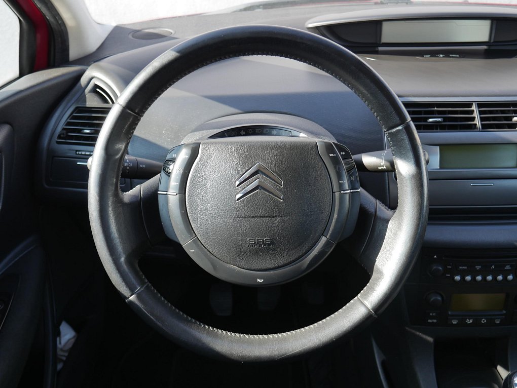Citroën C4 1.4i 